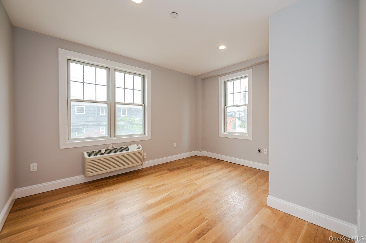 661 W Broadway, Unit 604 photo 19