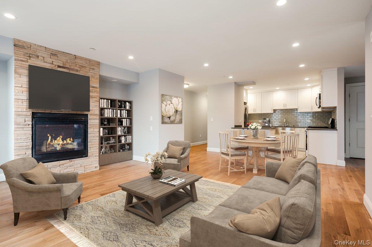 661 W Broadway, Unit 604 photo 7