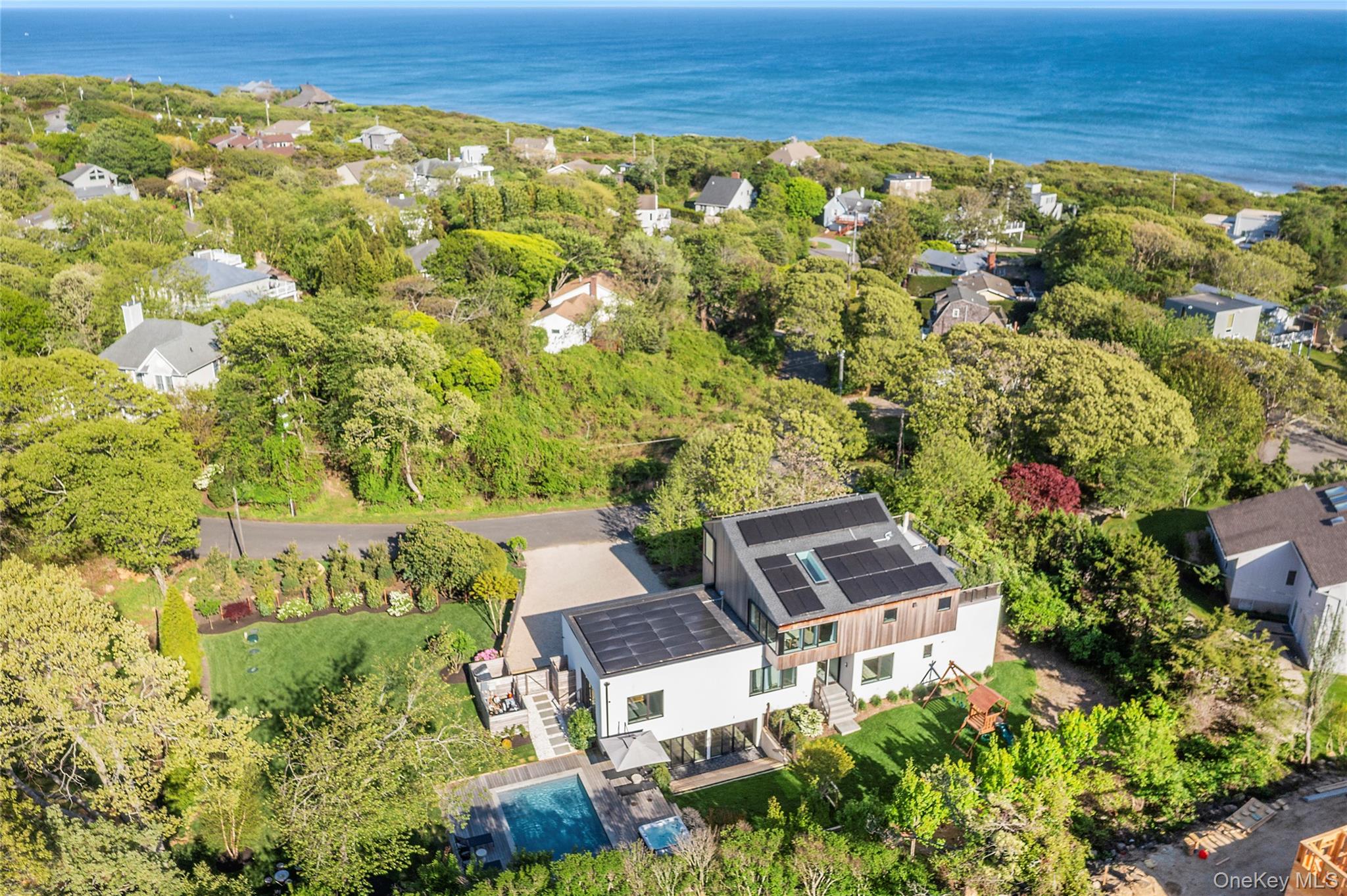 29 Monroe Drive – For Sale photo 3