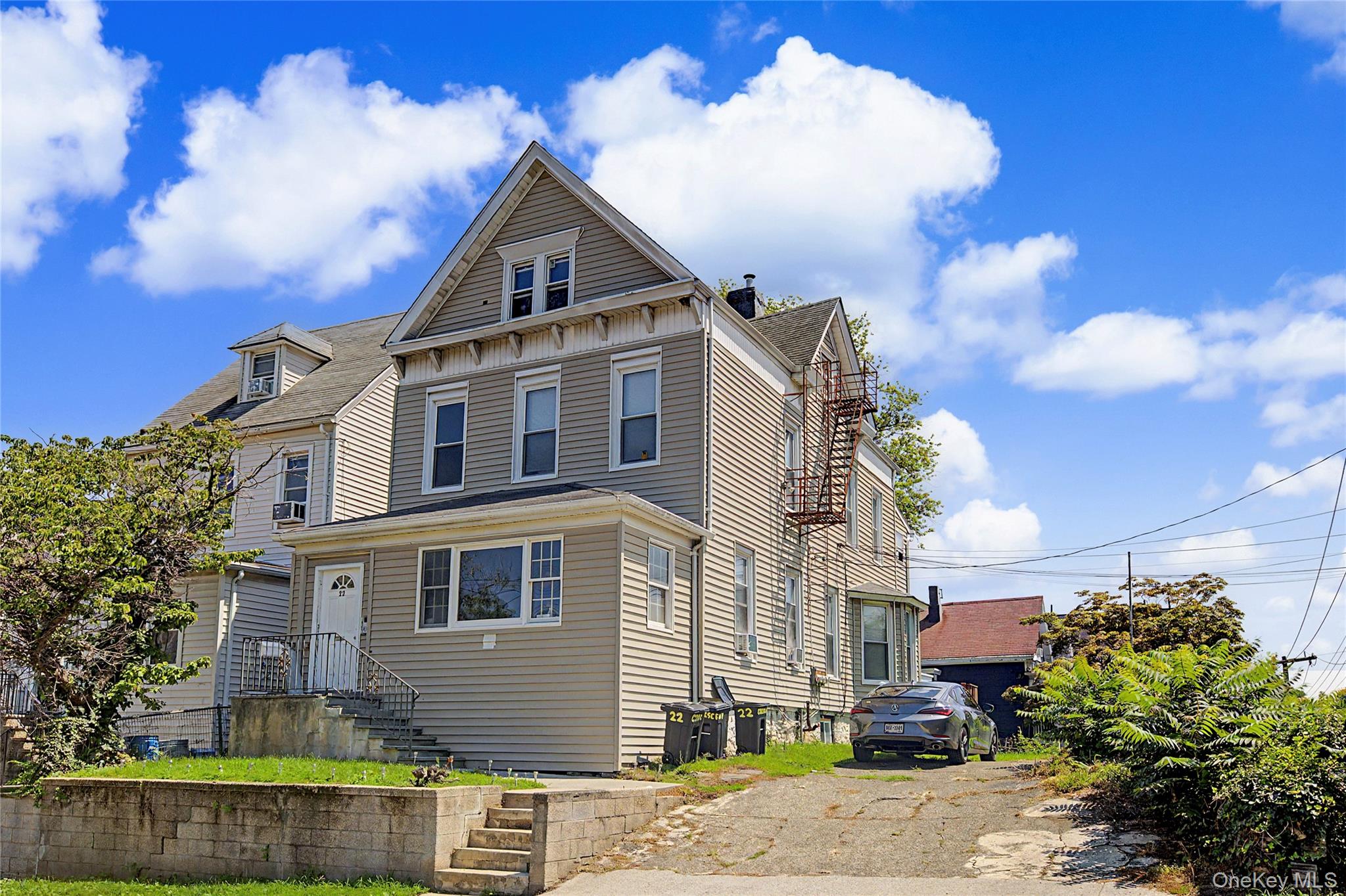 20 aka 22 Crescent Place – For Sale photo 2