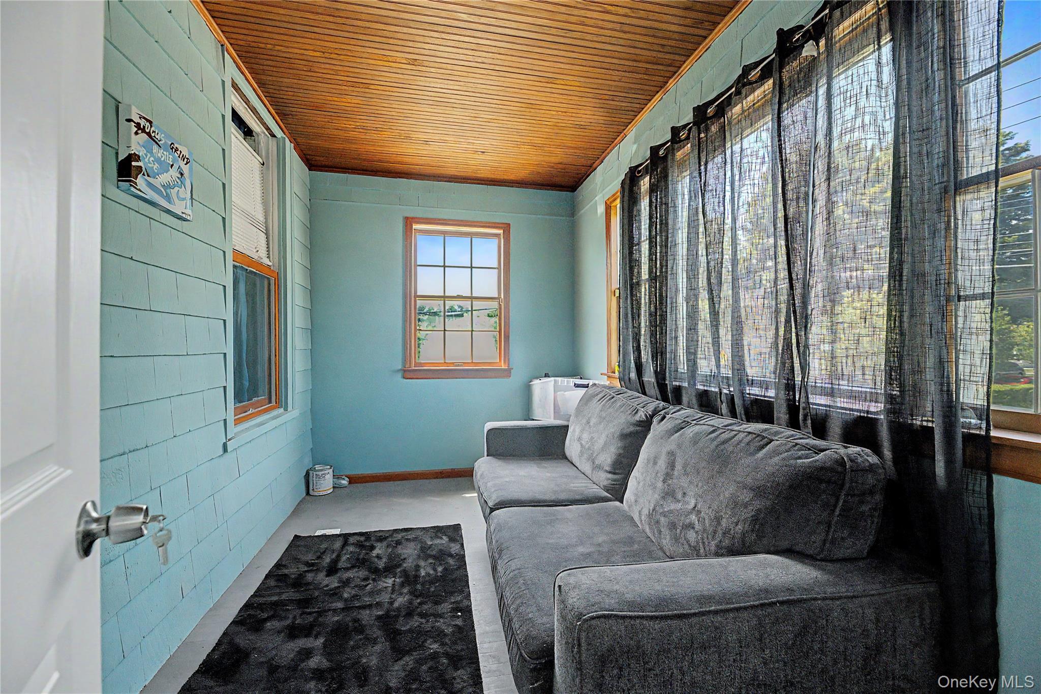 20 aka 22 Crescent Place – For Sale photo 8