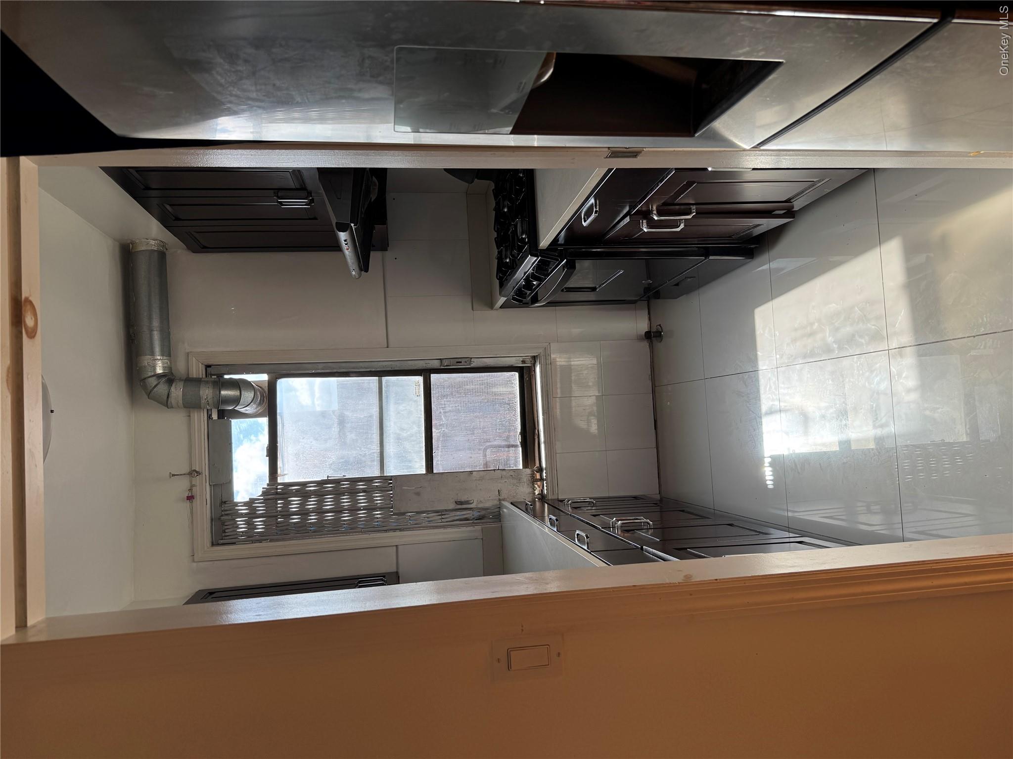 2925 Matthews Avenue, Unit 6H photo 9