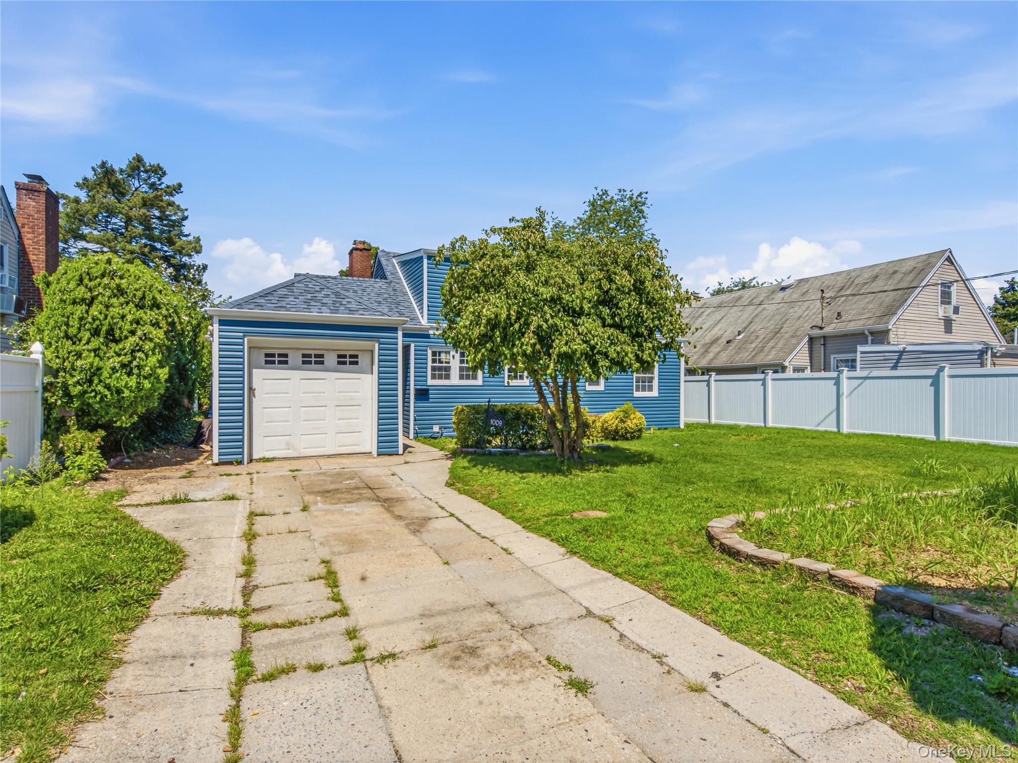 1009 Centennial Avenue – For Sale photo 3