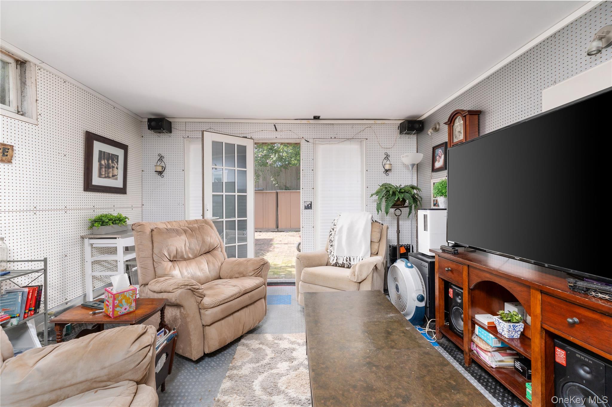 19 Washington Avenue E – For Sale photo 19
