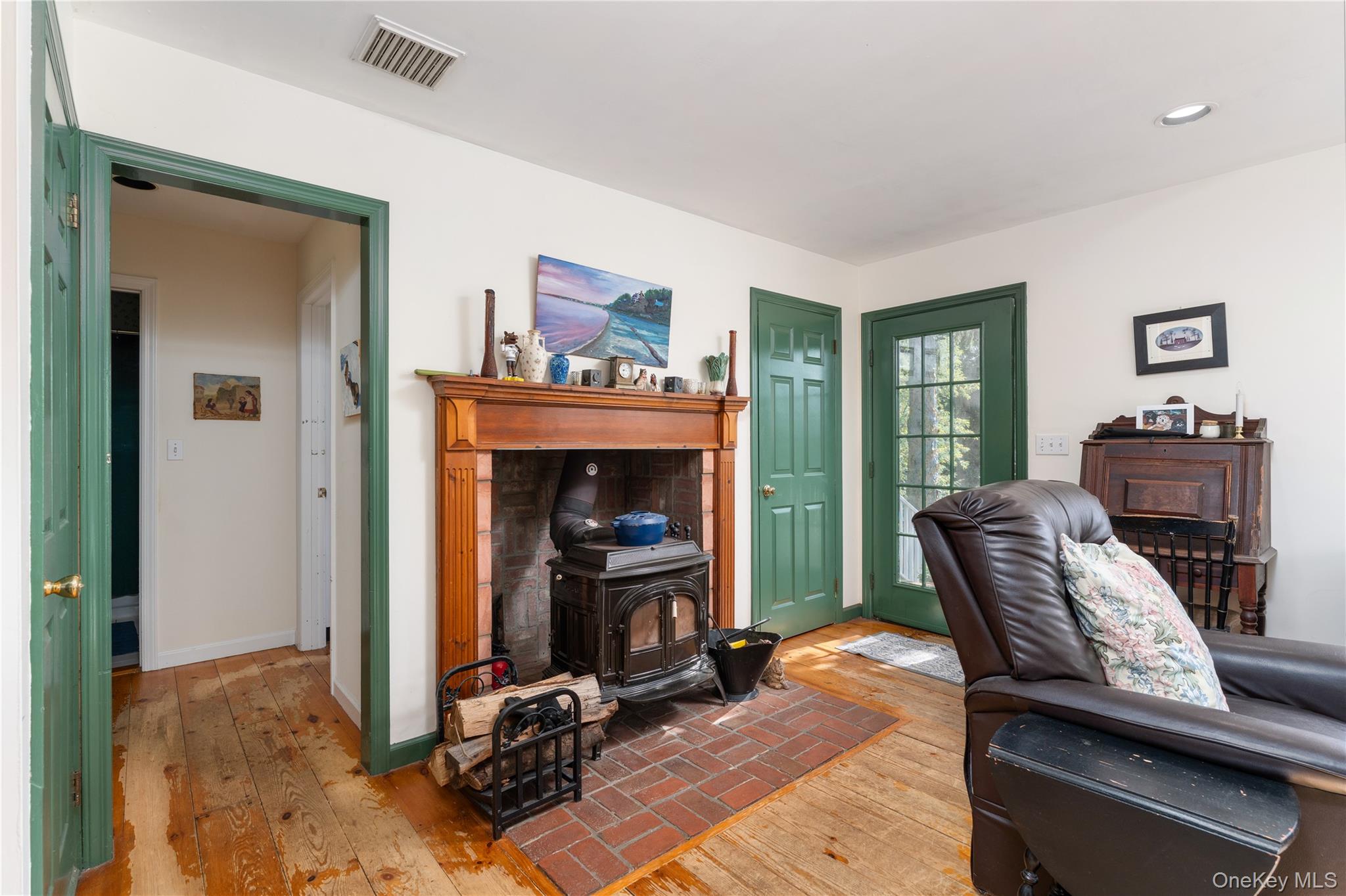 19 Washington Avenue E – For Sale photo 18