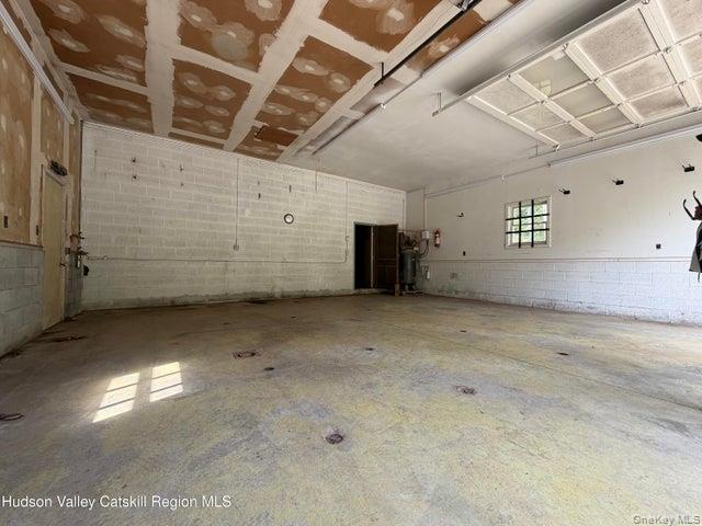 37 Beesmer Road – For Sale photo 11