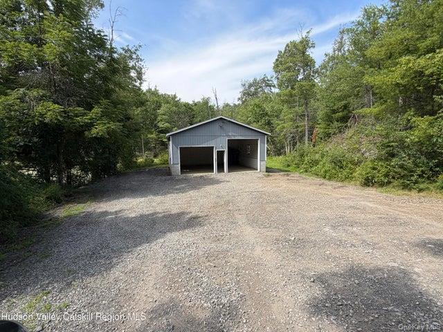 37 Beesmer Road – For Sale photo 16