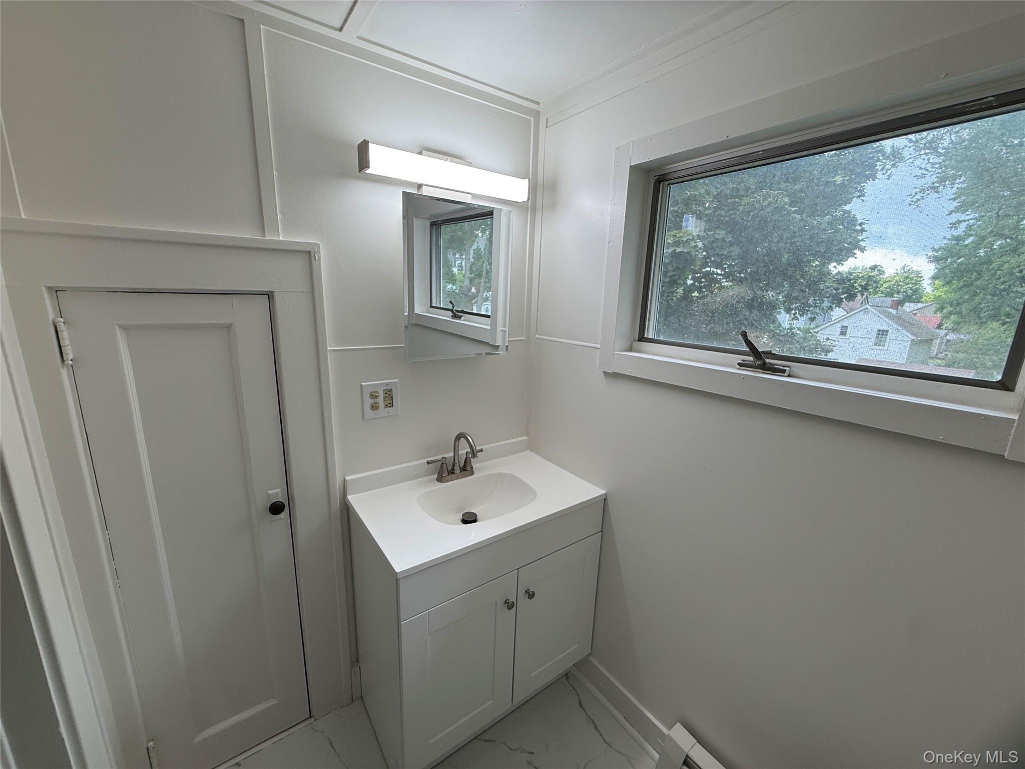 15 Tusten Avenue, Unit 2 photo 12
