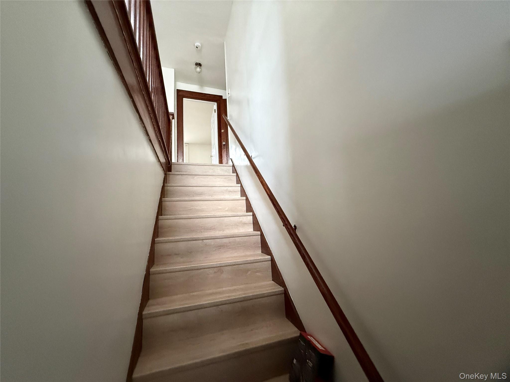 15 Tusten Avenue, Unit 2 photo 5