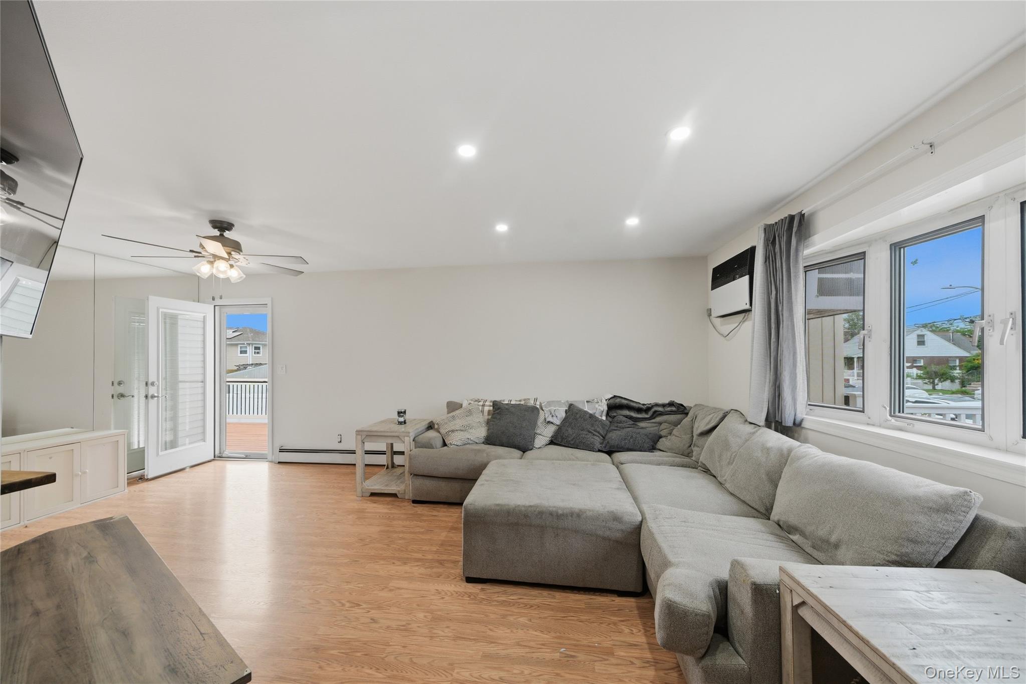 4 Farragut Avenue – For Sale photo 15