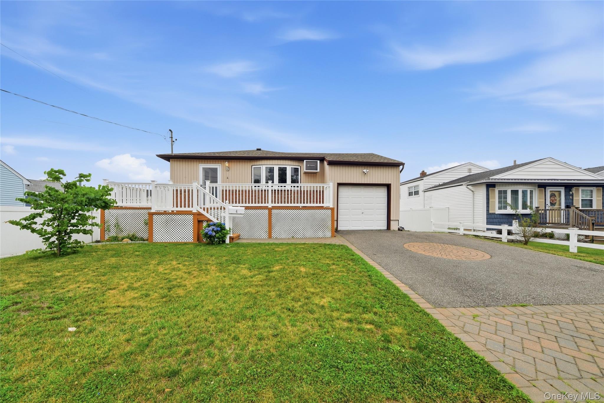 4 Farragut Avenue – For Sale