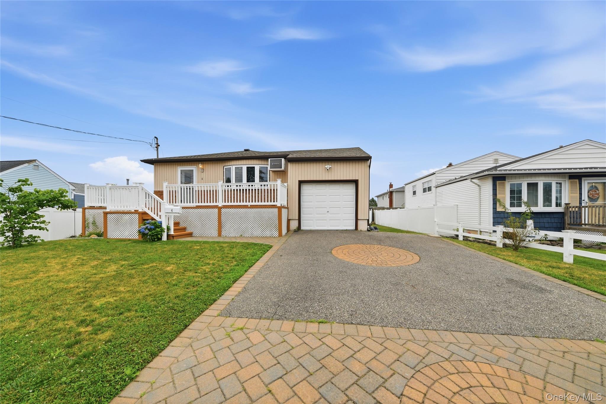4 Farragut Avenue – For Sale photo 2