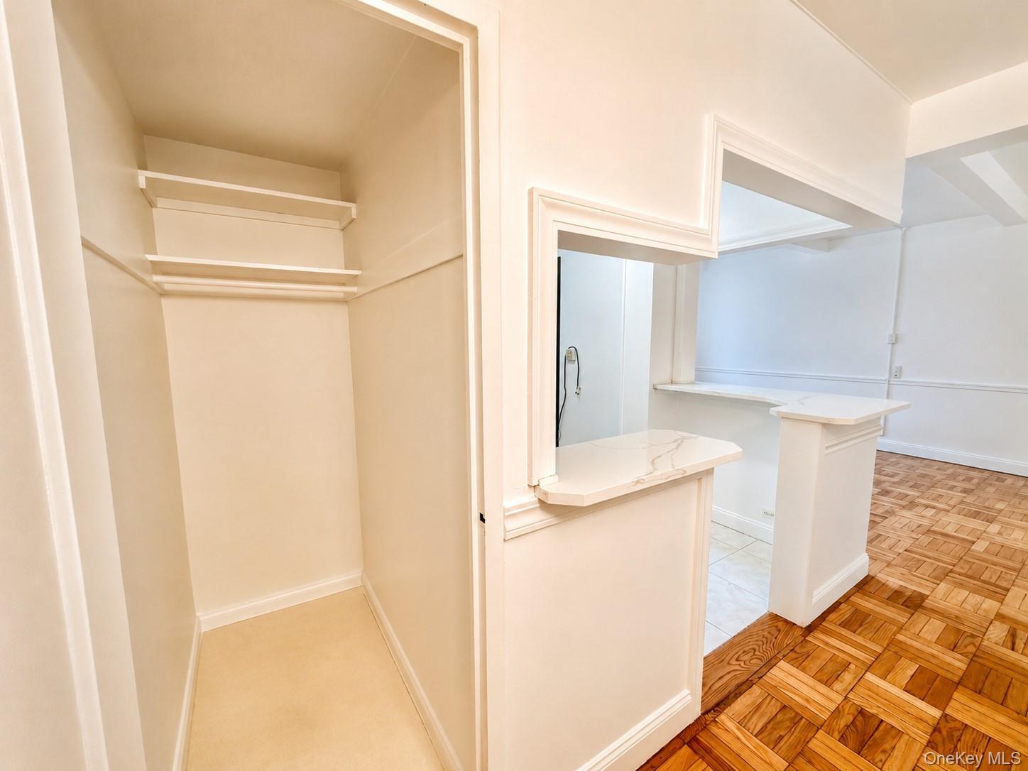 1564 Unionport Road, Unit 5A photo 3