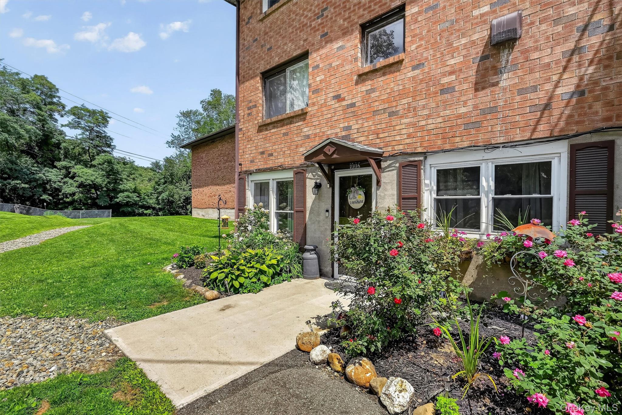 1006 Parr Meadow Drive, Unit 10E photo 18