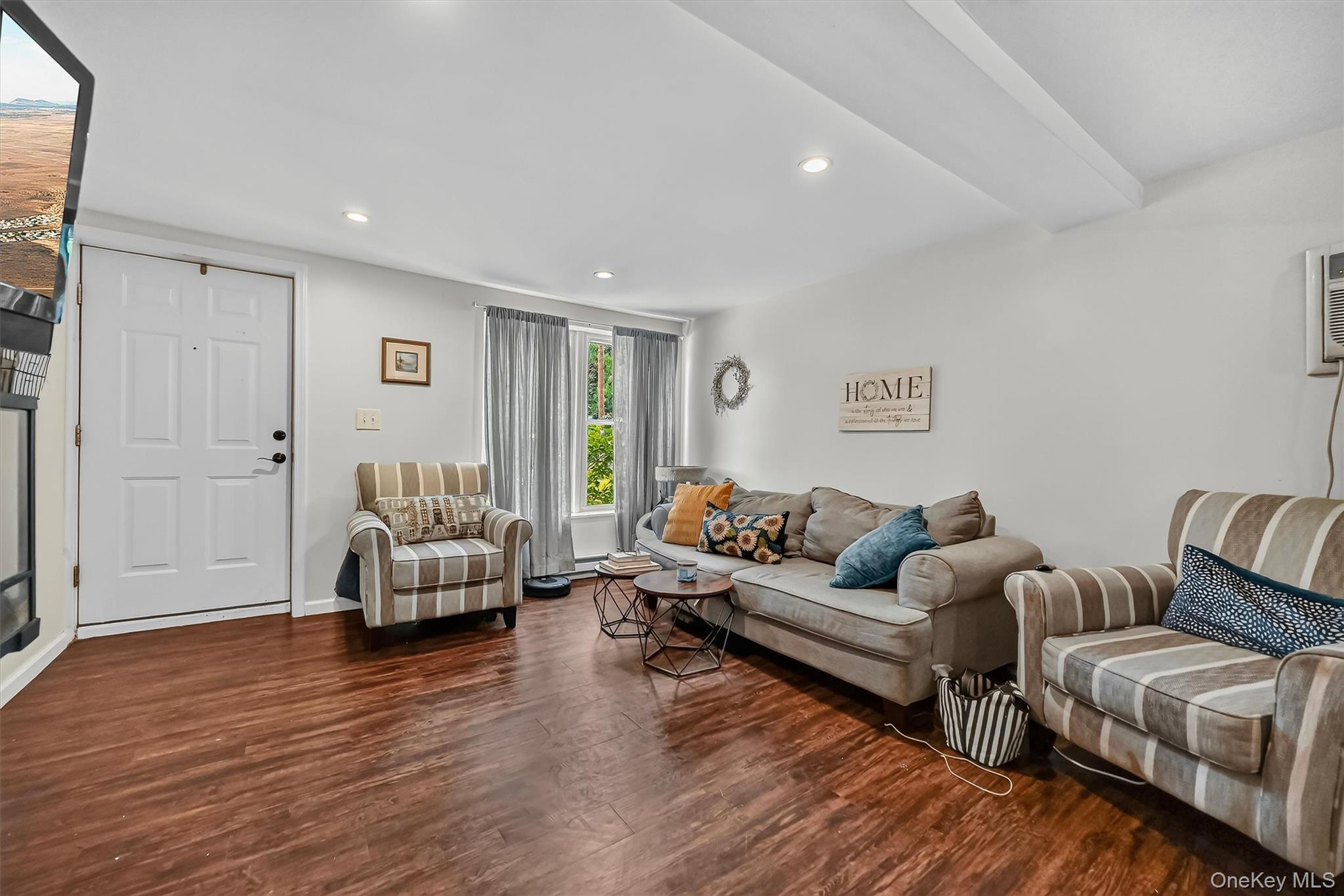 1006 Parr Meadow Drive, Unit 10E photo 3