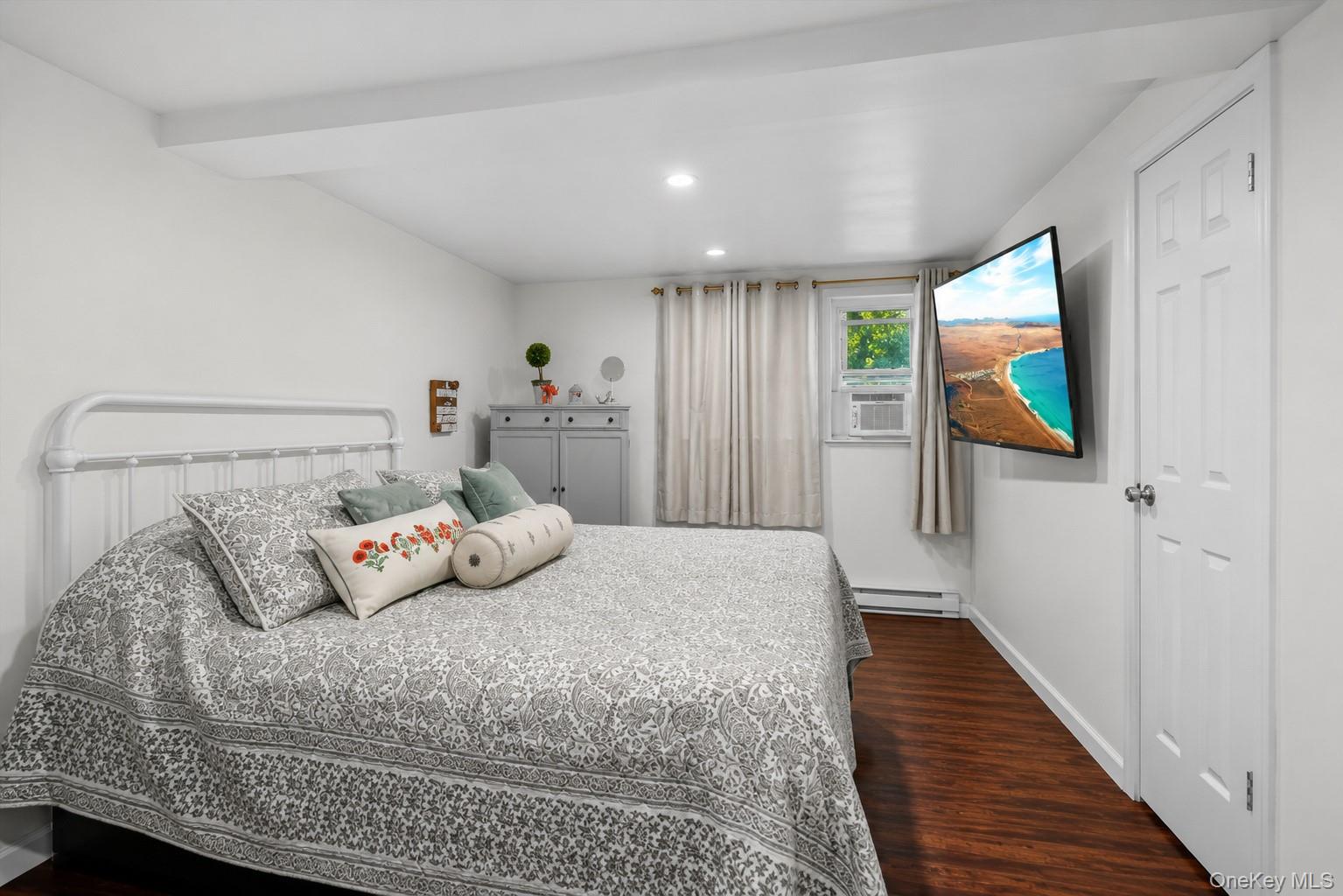 1006 Parr Meadow Drive, Unit 10E photo 13