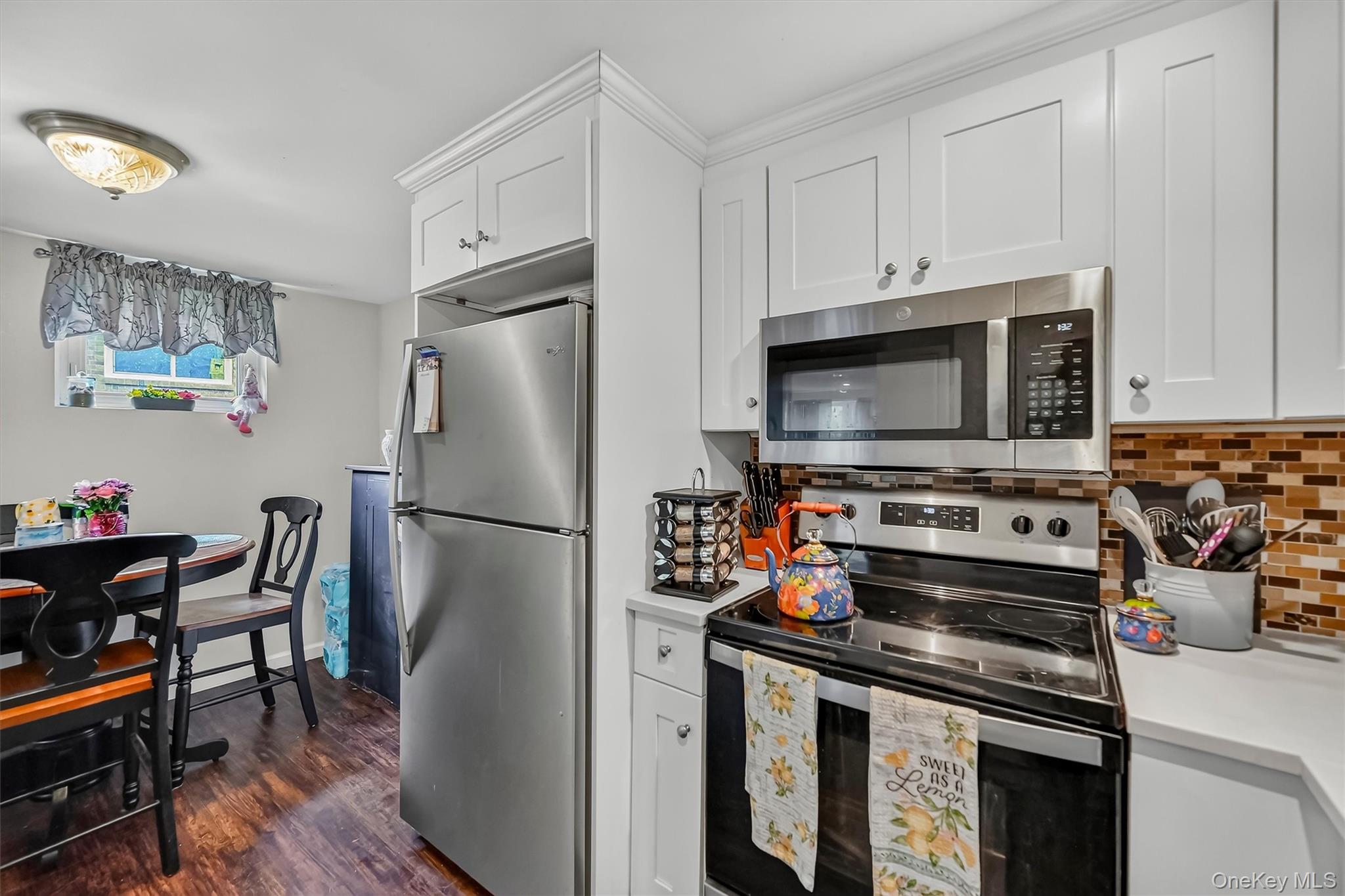 1006 Parr Meadow Drive, Unit 10E photo 9