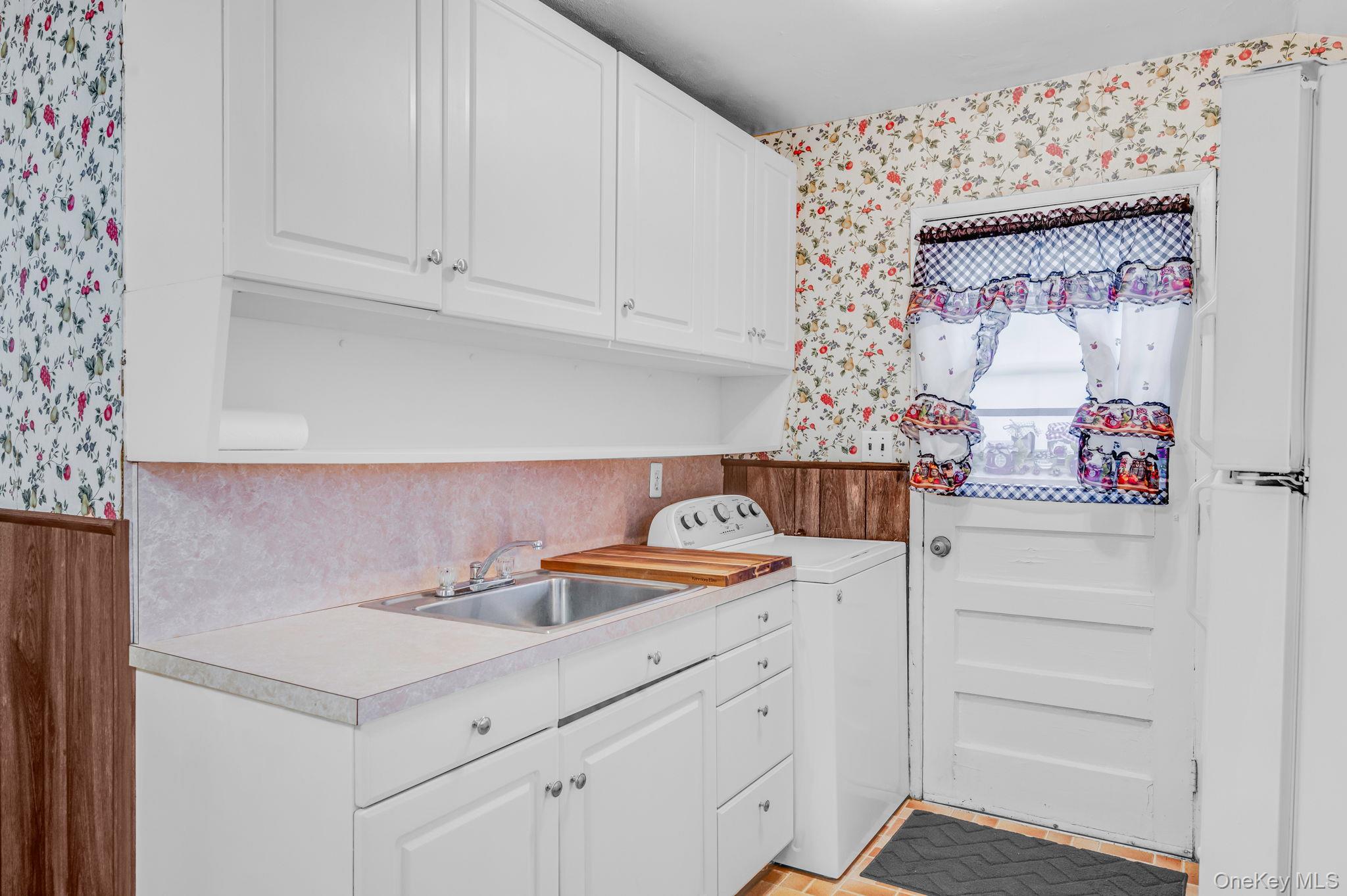 2715 Falcon Avenue – For Sale photo 3