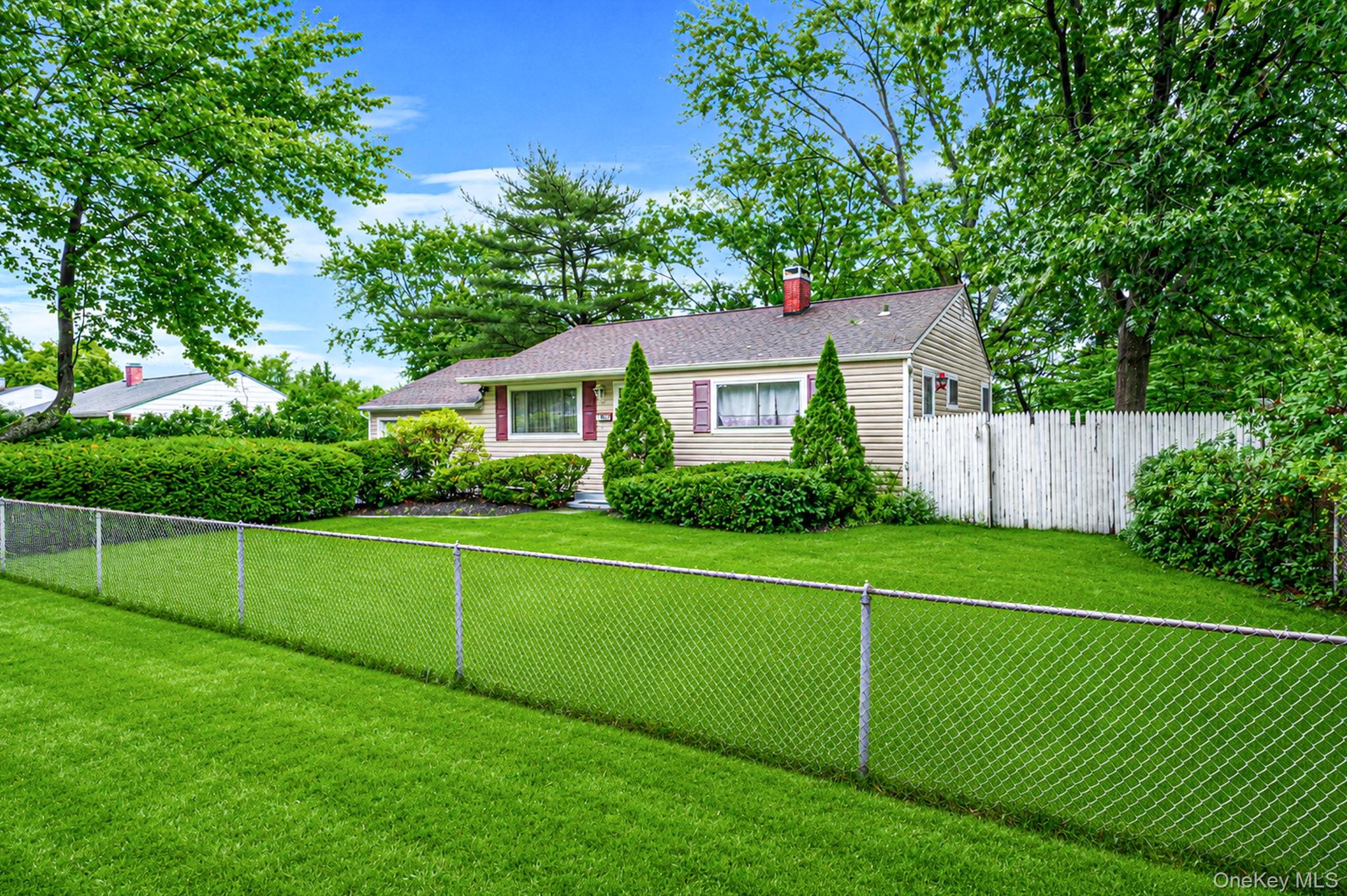 2715 Falcon Avenue – For Sale photo 20