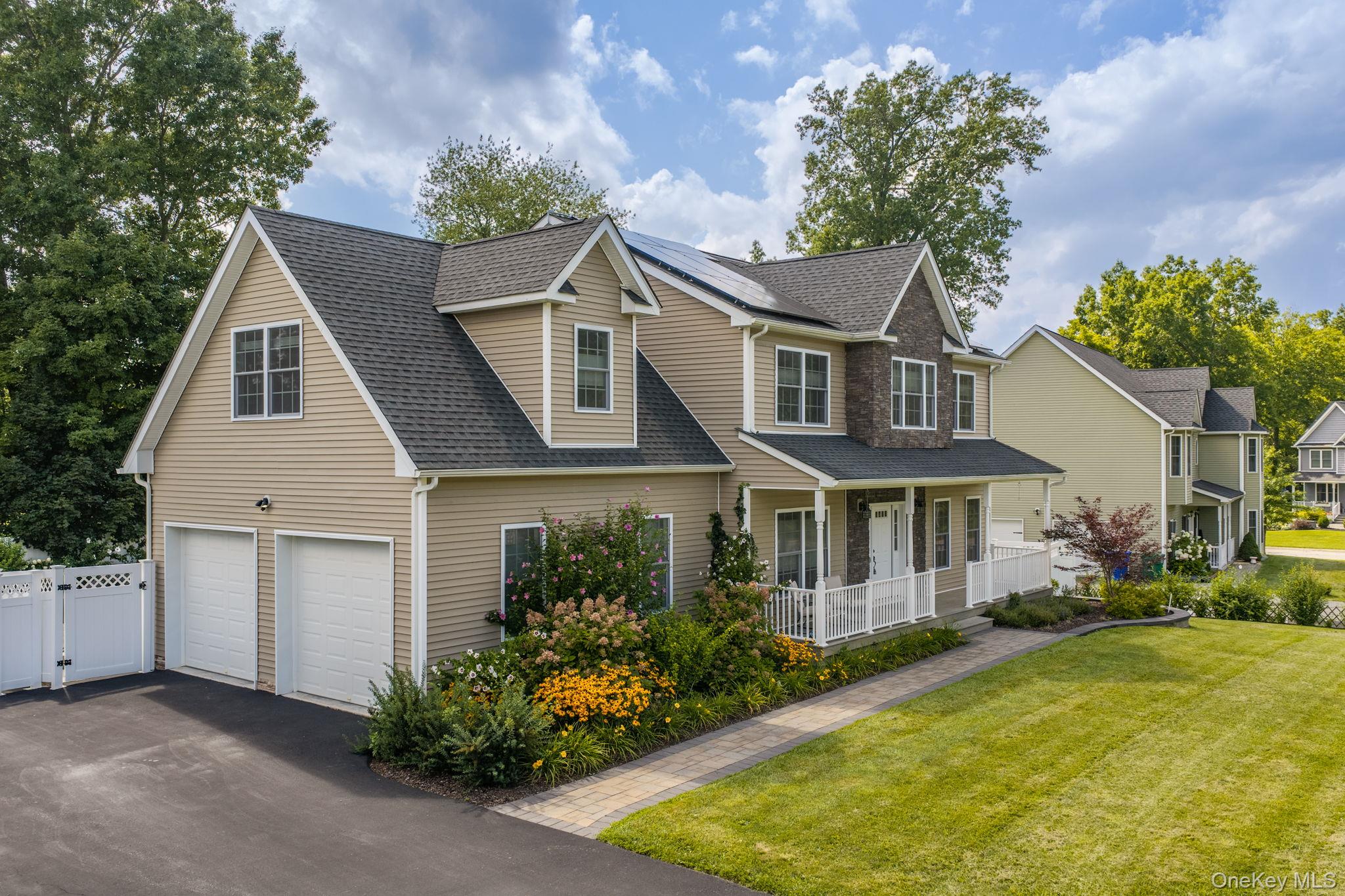 14 Robalene Drive – For Sale photo 2