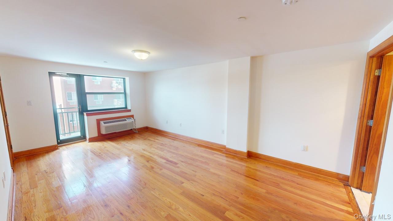 135-23 82nd Avenue, Unit 3E photo 4