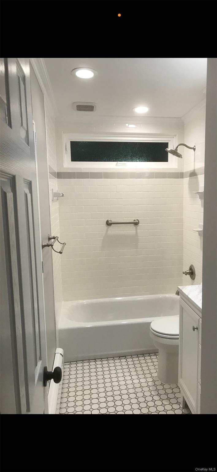 163 Landing Road – For Rent photo 17