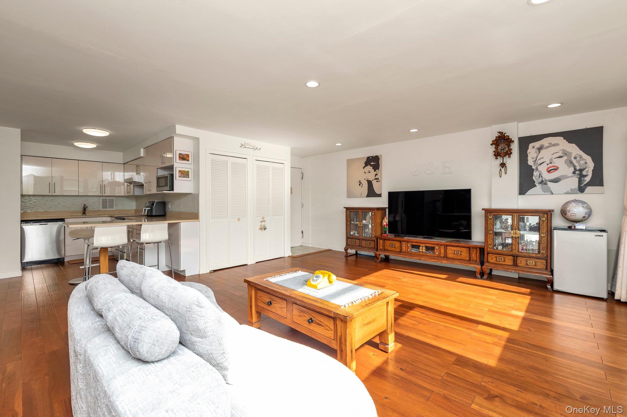 Image 1 of 12 for 10-10 166 Street #6D in Queens, New York, NY, 11357