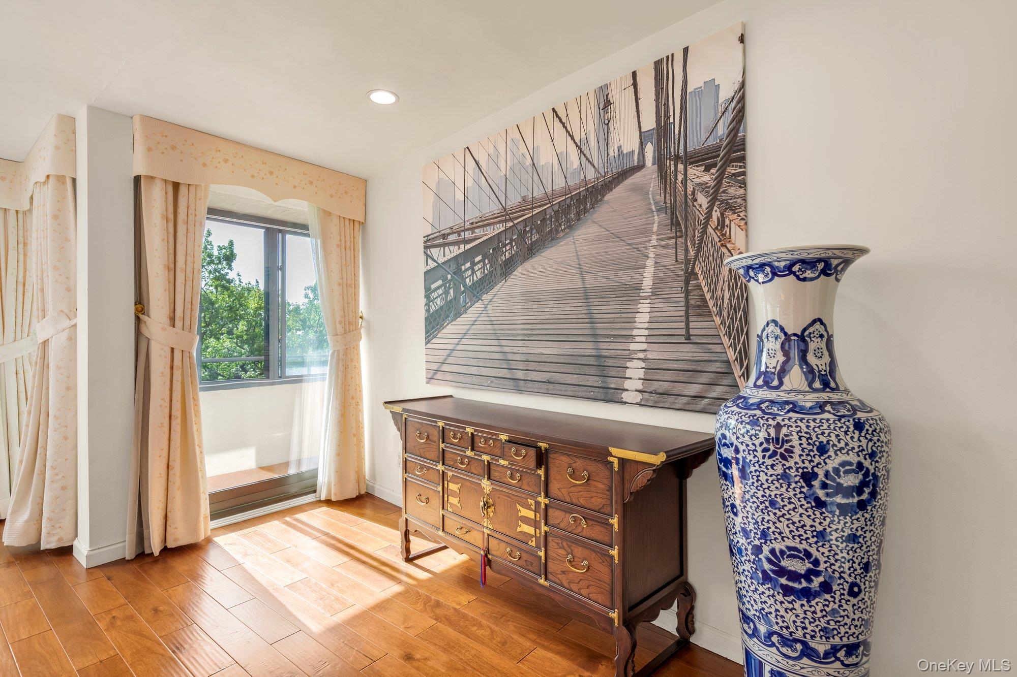 10-10 166 Street, Unit 6D photo 6