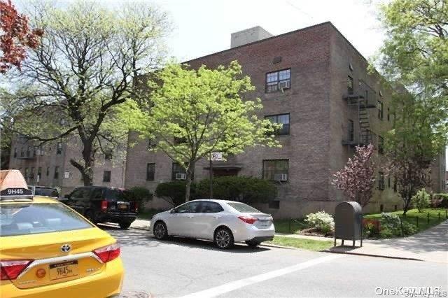 78-43 147 Street, Unit 2V