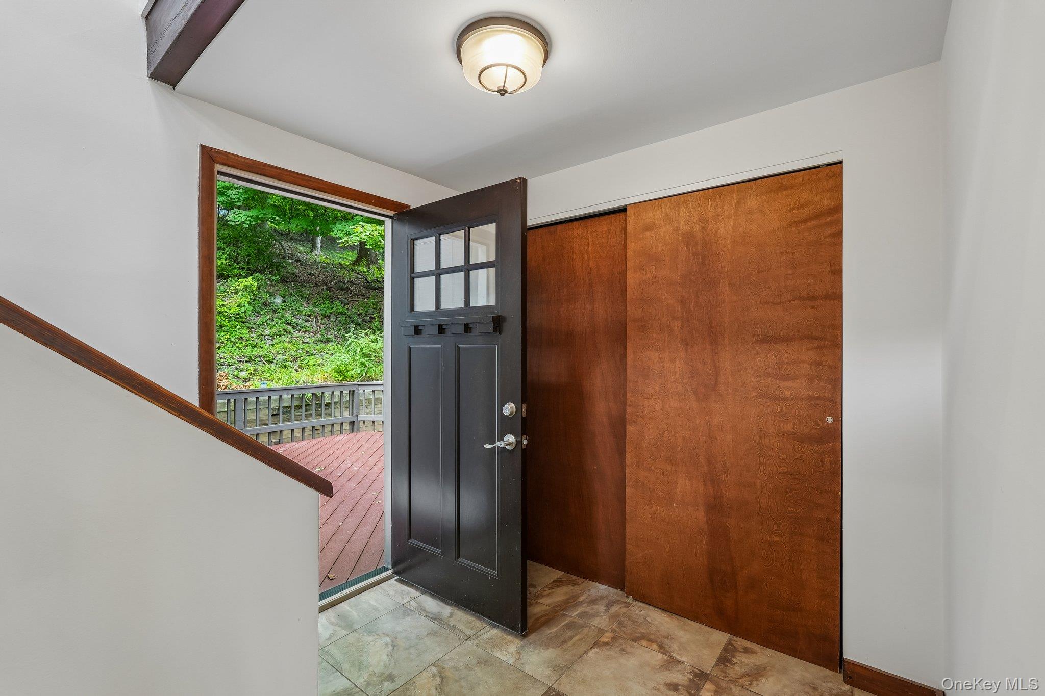 736 Route 9W S – For Sale photo 6