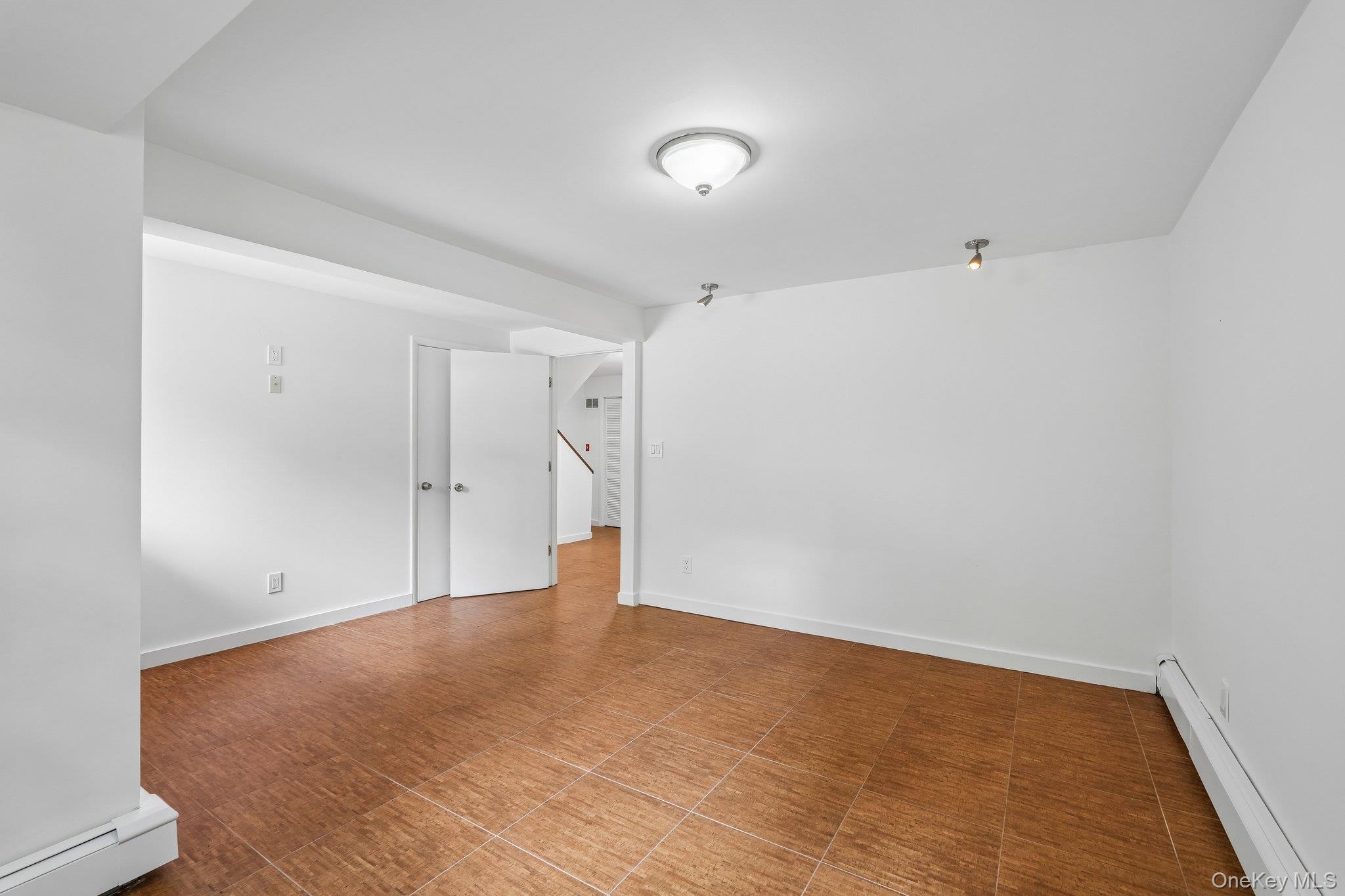 736 Route 9W S – For Sale photo 36
