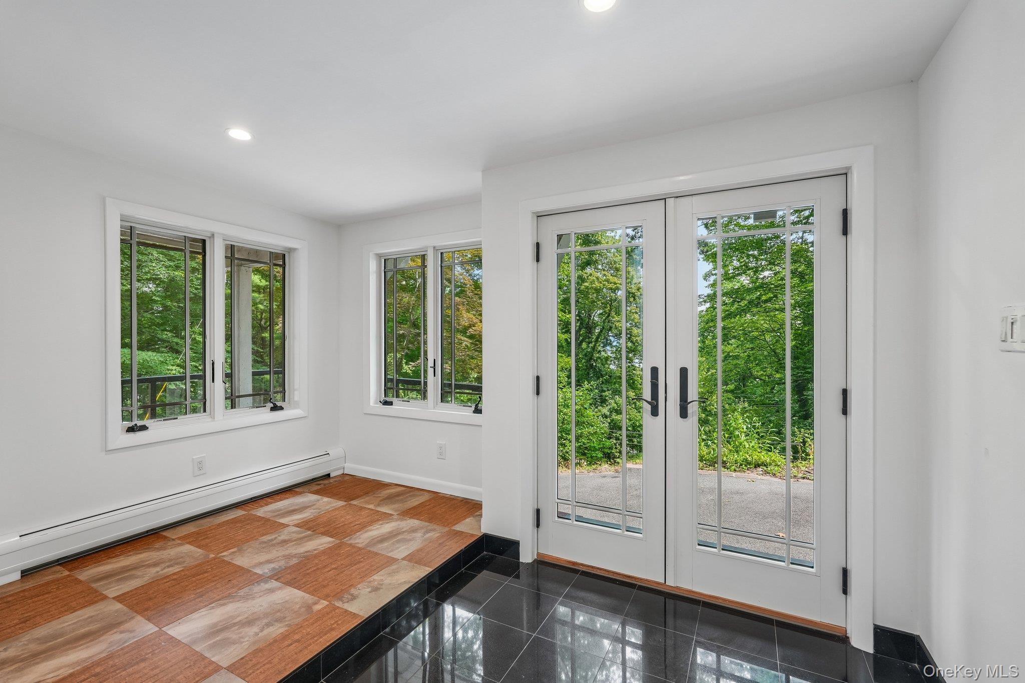 736 Route 9W S – For Sale photo 27