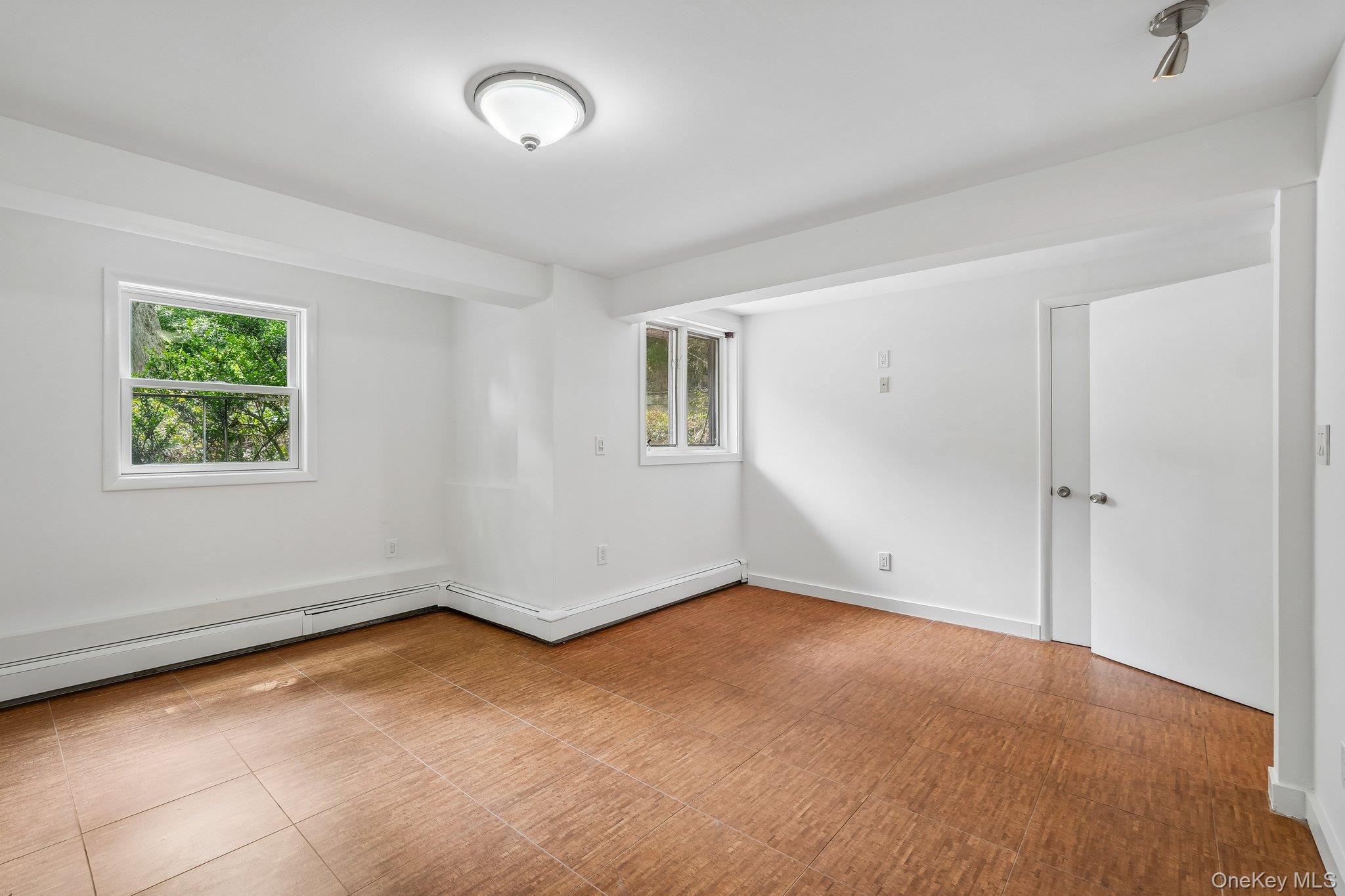 736 Route 9W S – For Sale photo 37