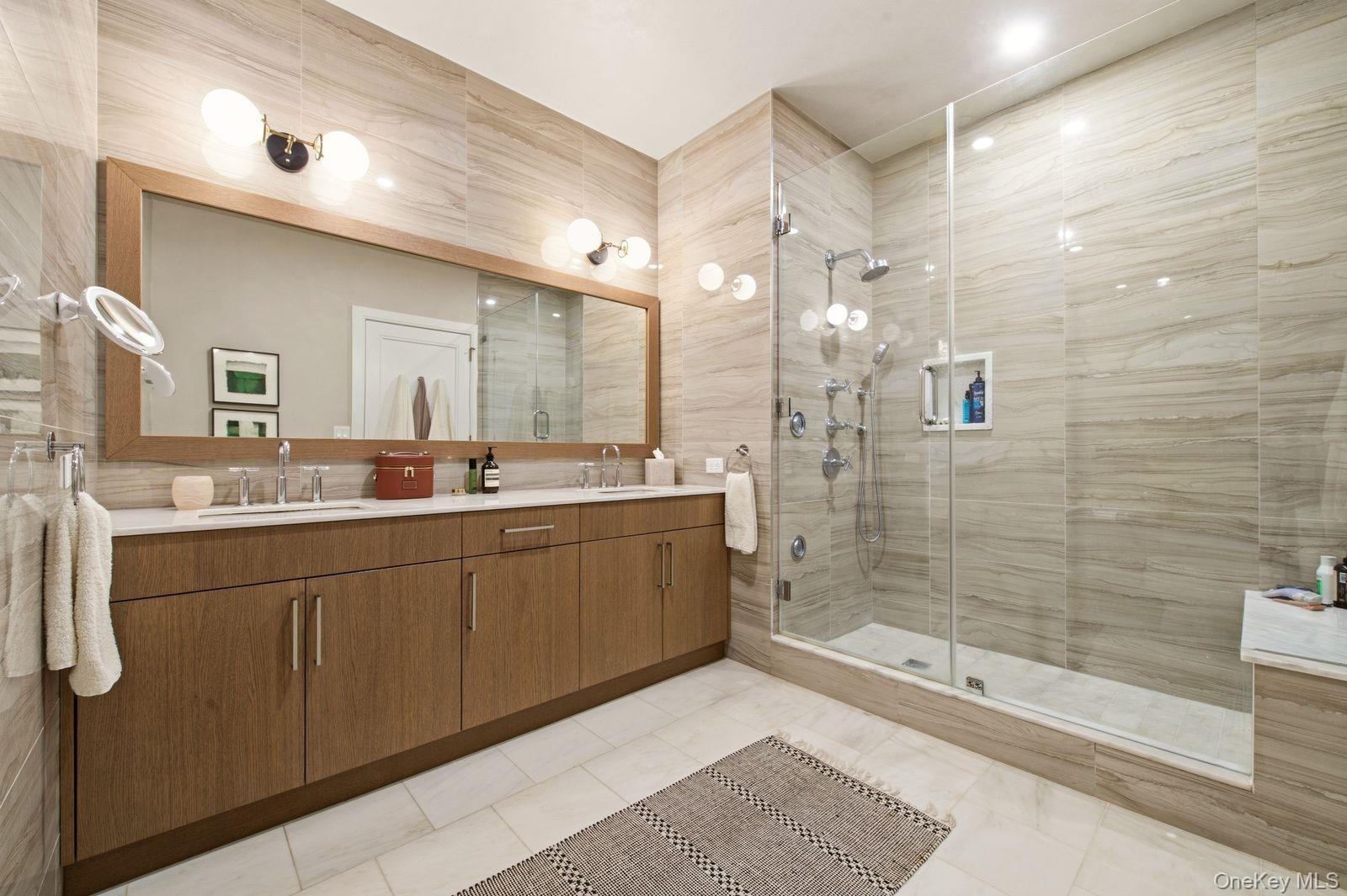 100 Garvies Point Road, Unit 1007 photo 16
