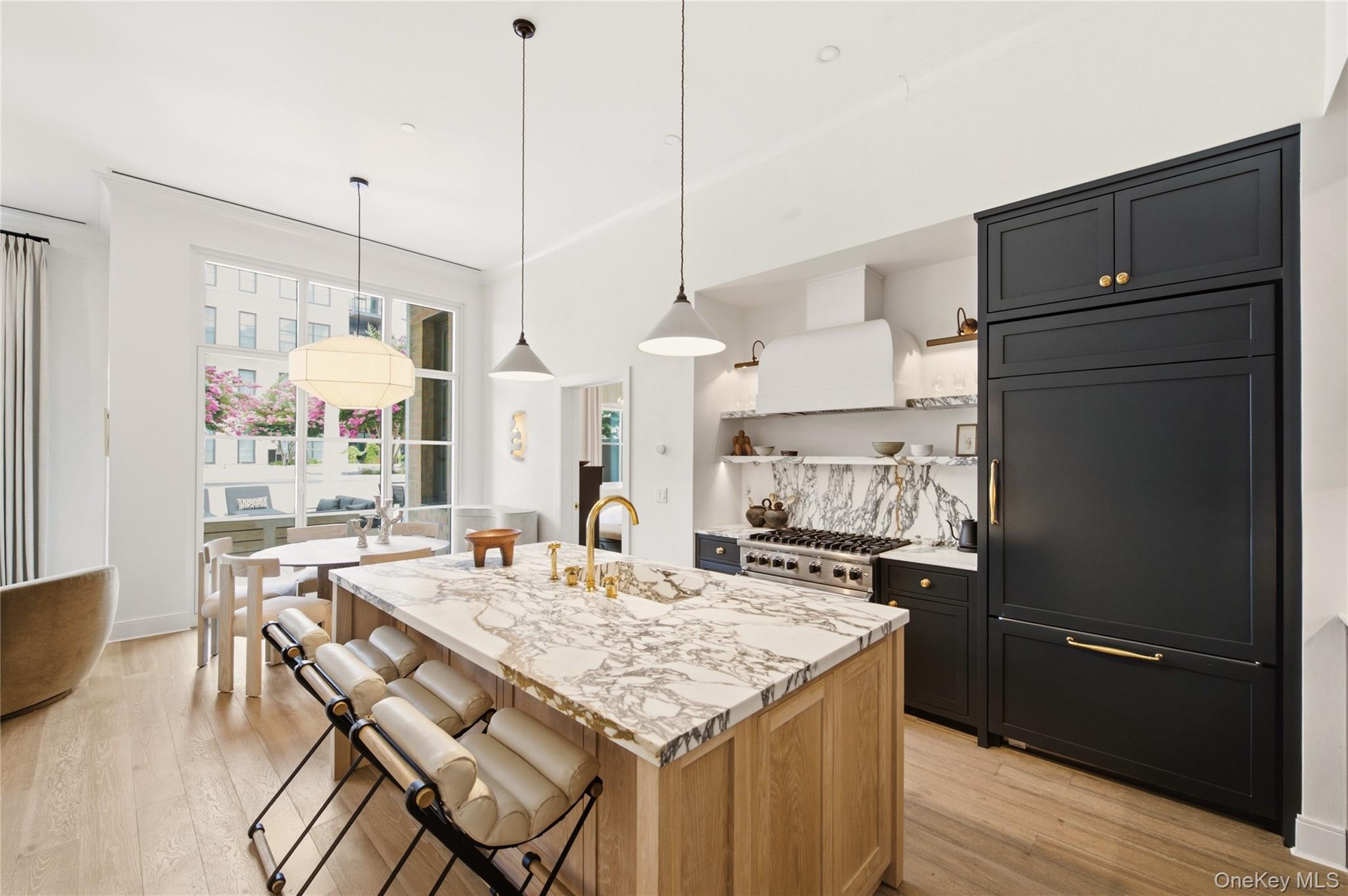 100 Garvies Point Road, Unit 1007