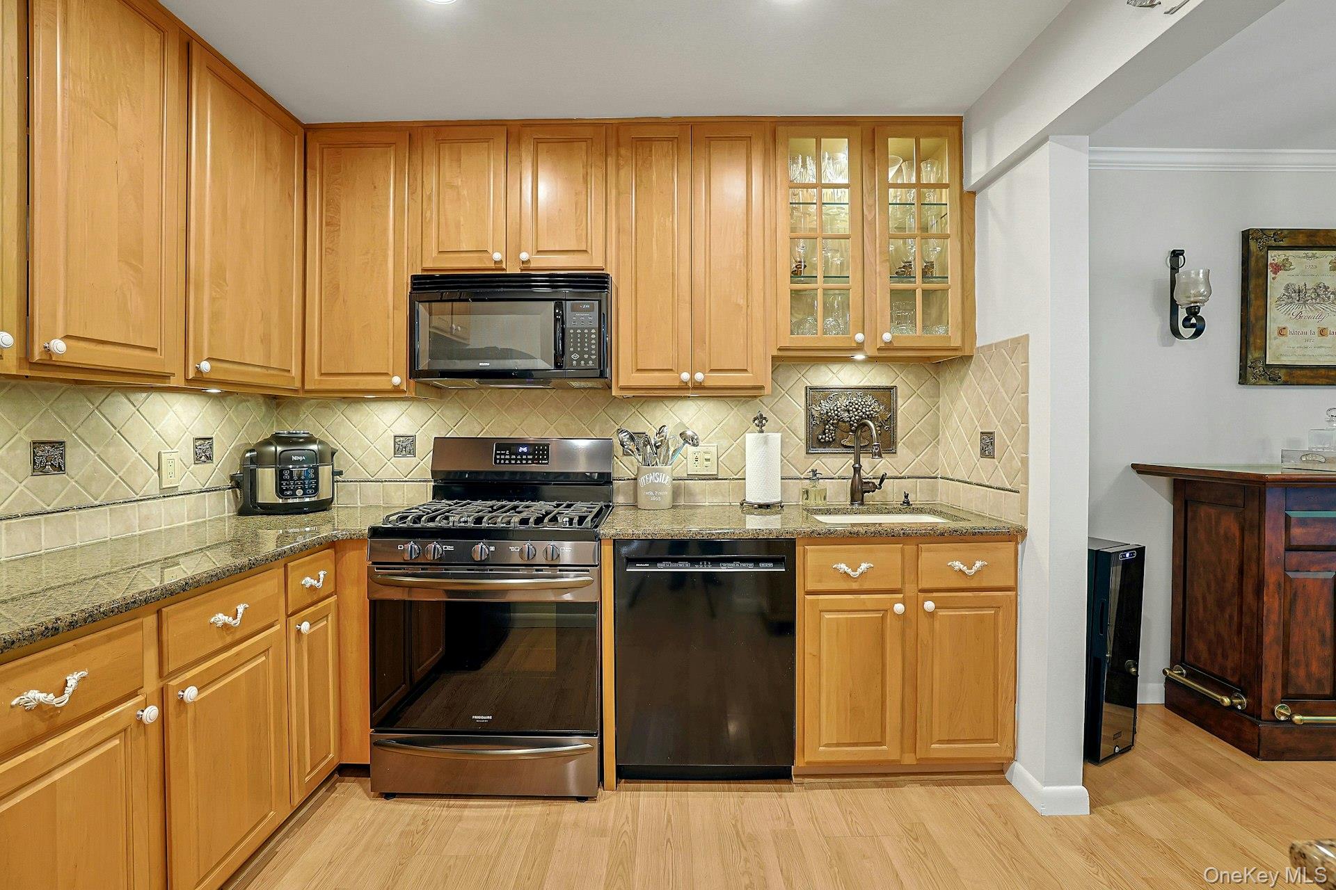279 Treetop Circle – For Sale photo 17