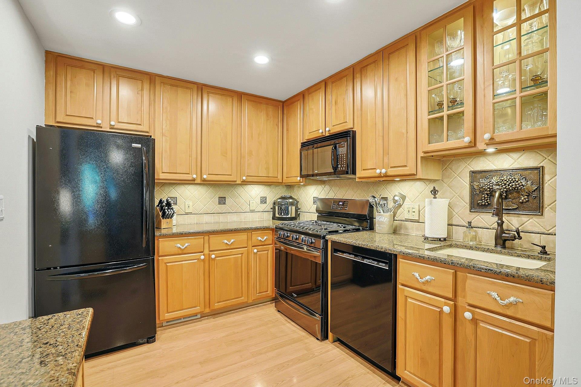 279 Treetop Circle – For Sale photo 13