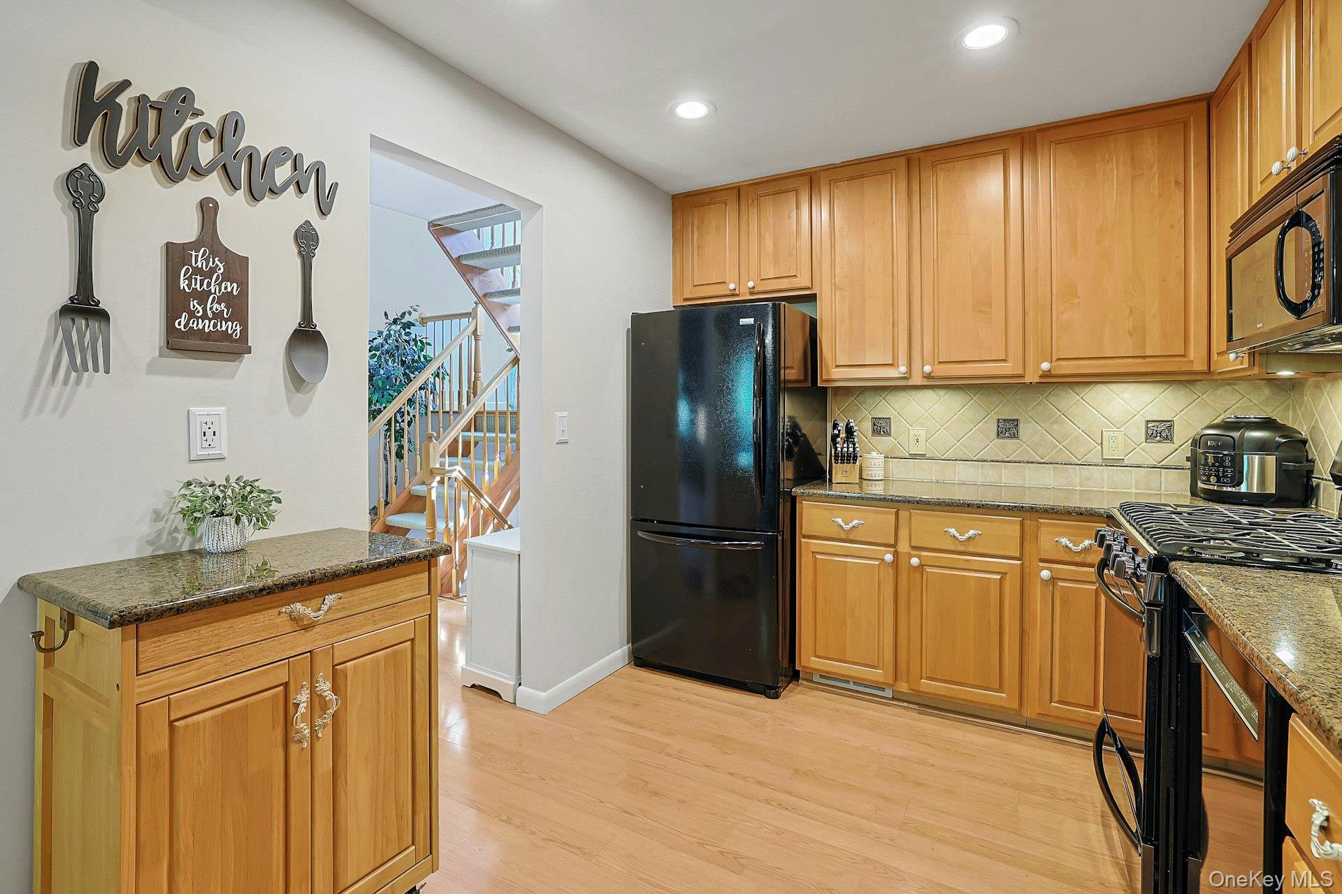 279 Treetop Circle – For Sale photo 15