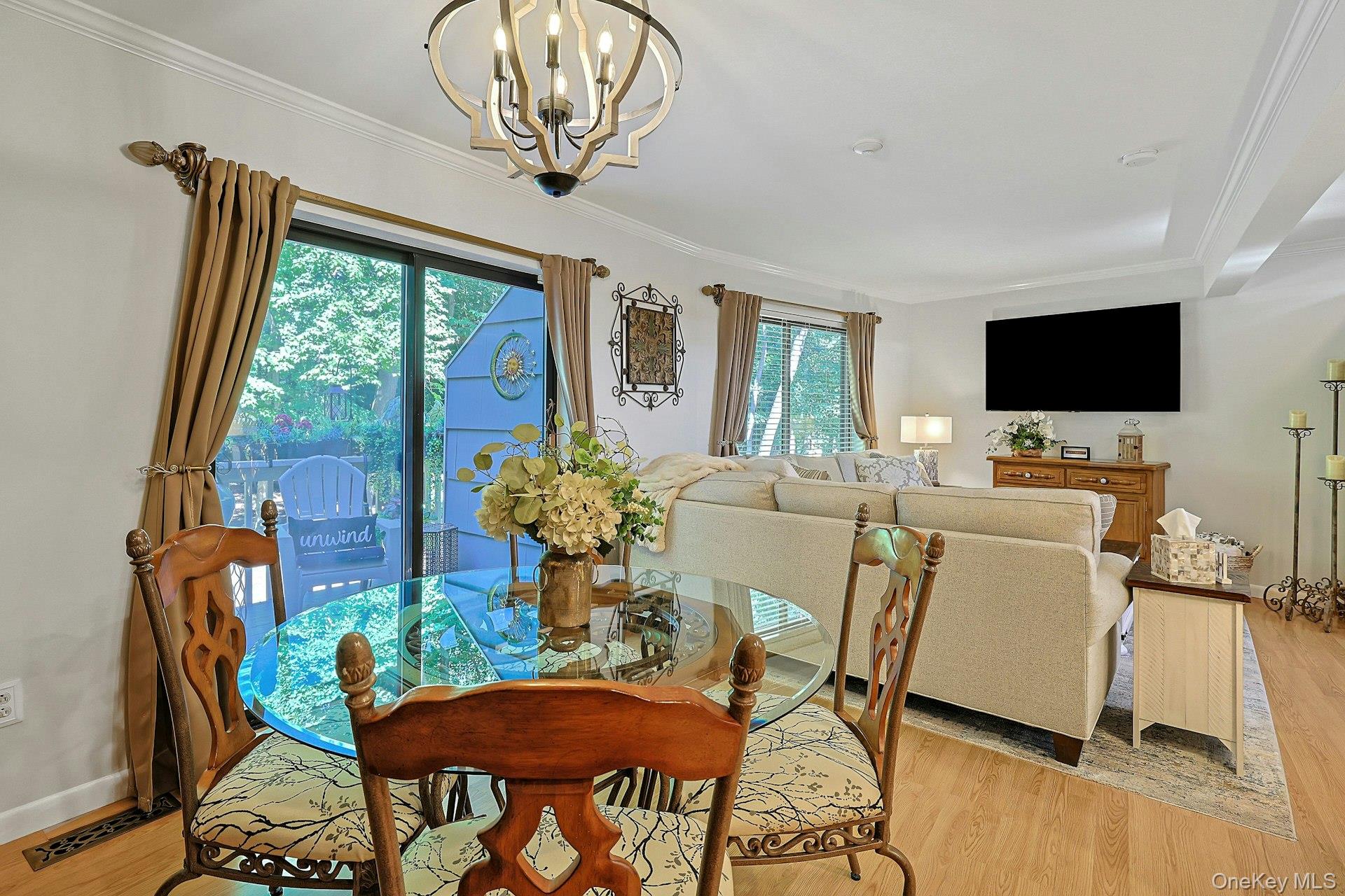 279 Treetop Circle – For Sale photo 11