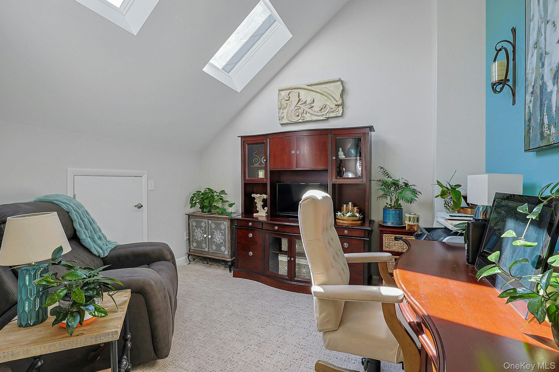 279 Treetop Circle – For Sale photo 19