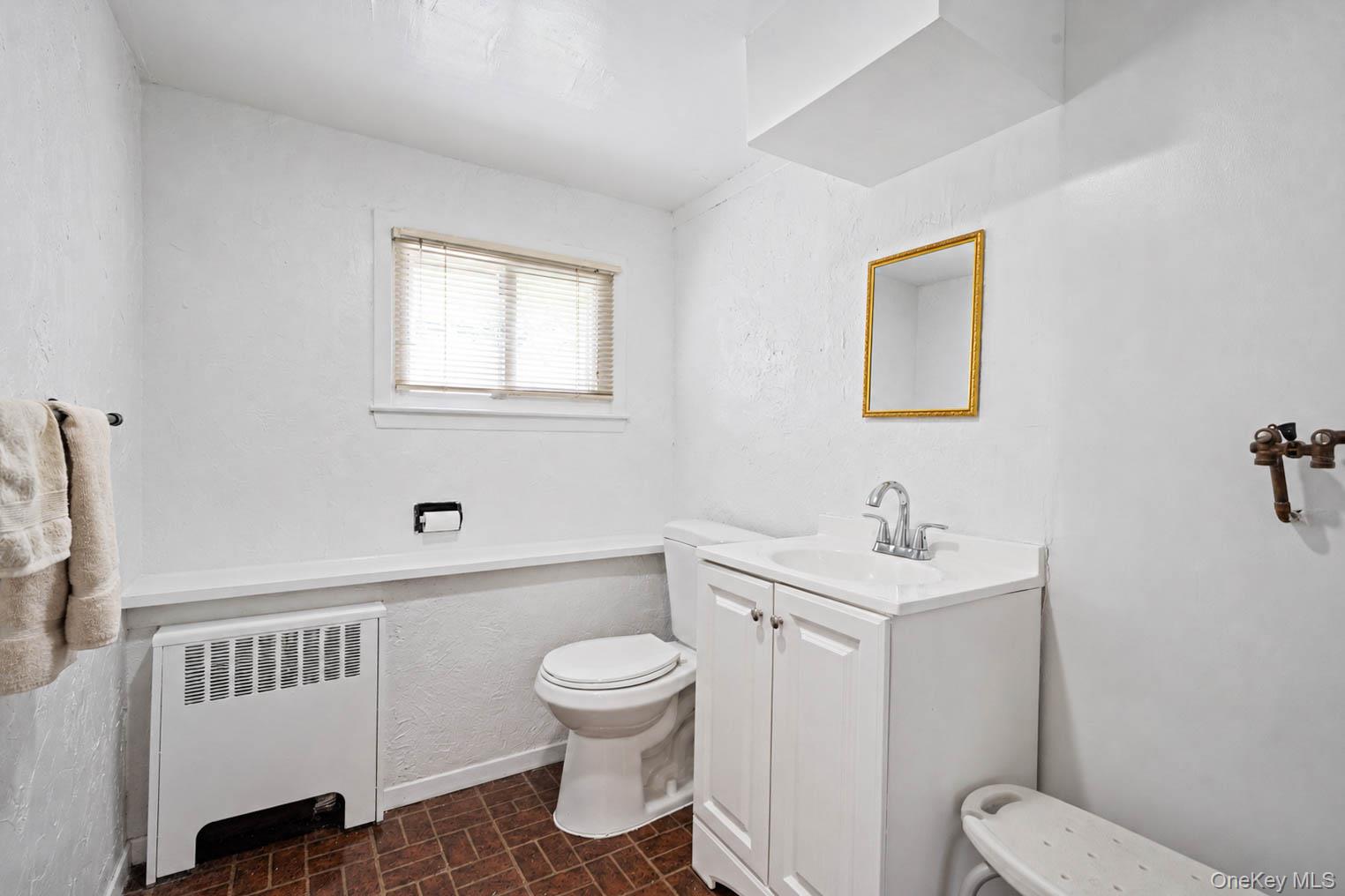 2275 Hynes Place – For Sale photo 26