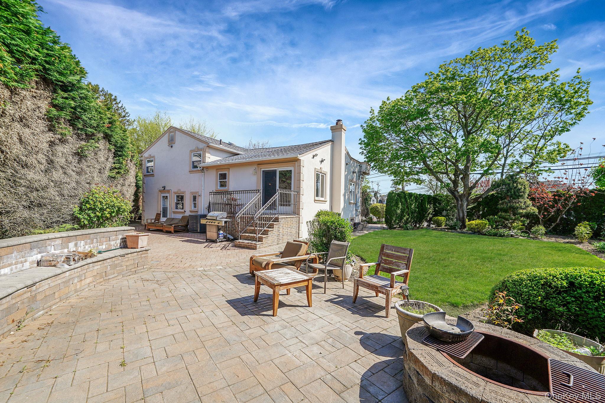 1072 Hicksville Road – For Rent photo 21
