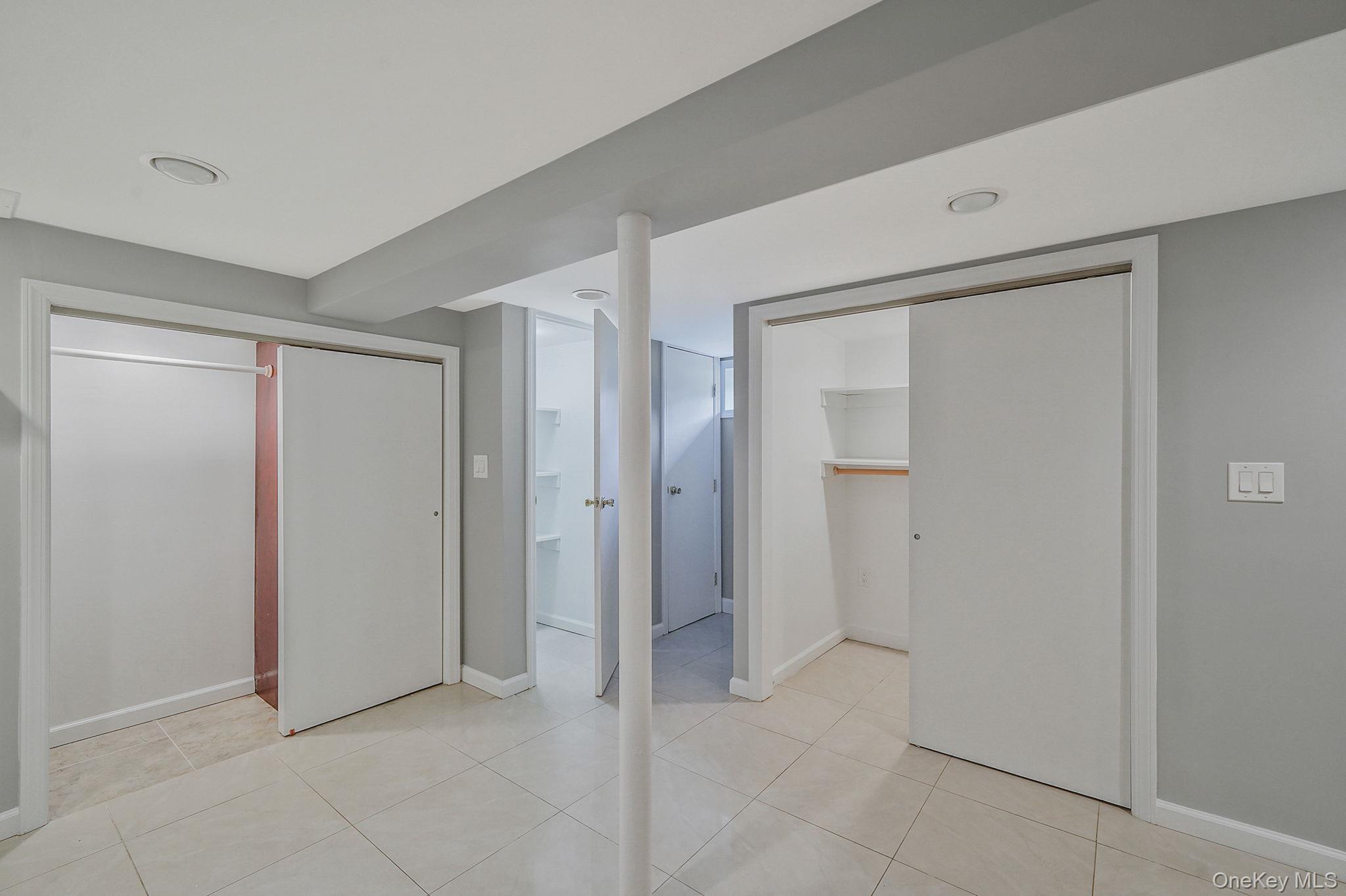 1072 Hicksville Road – For Rent photo 16