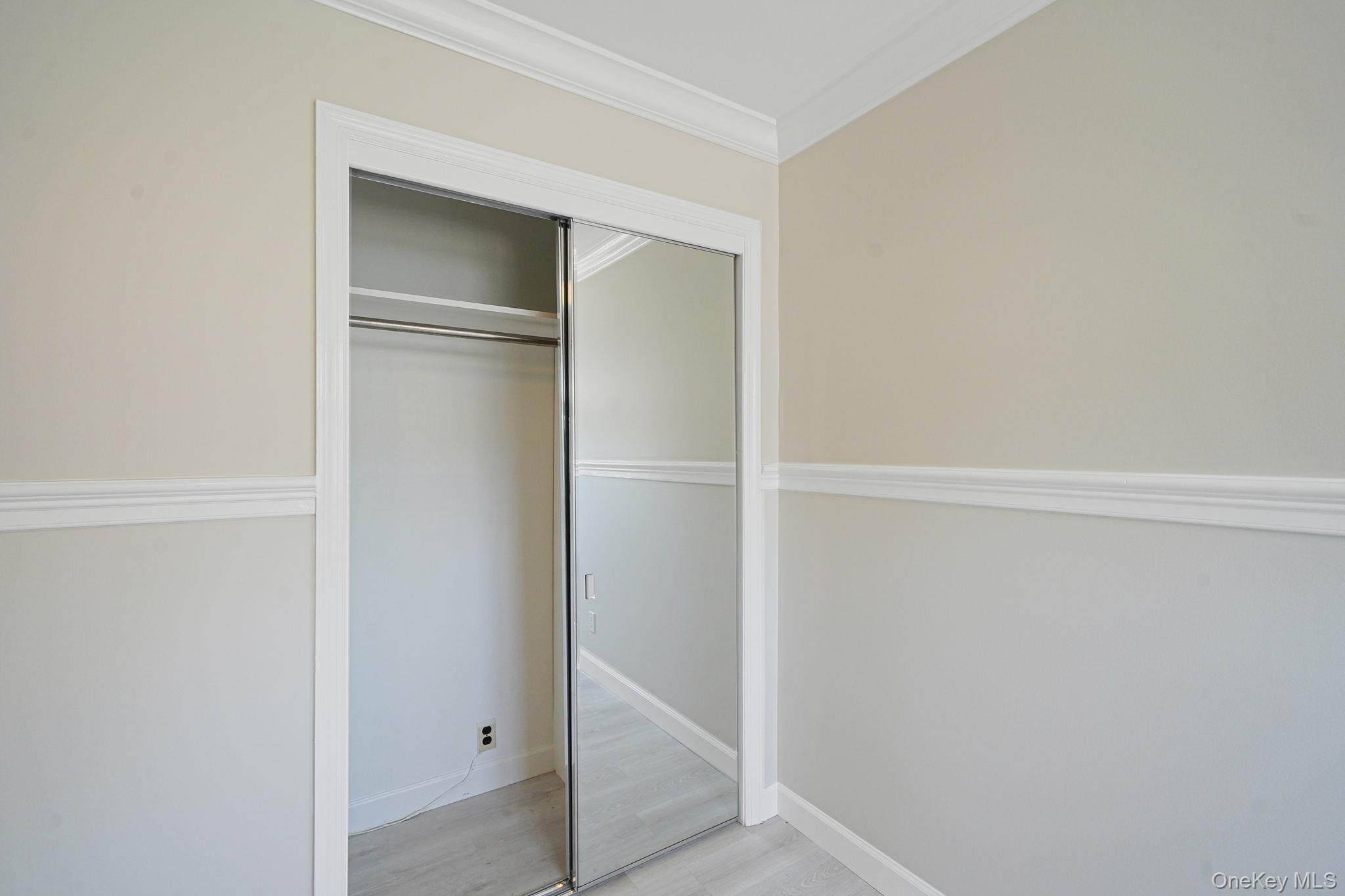 1072 Hicksville Road – For Rent photo 12