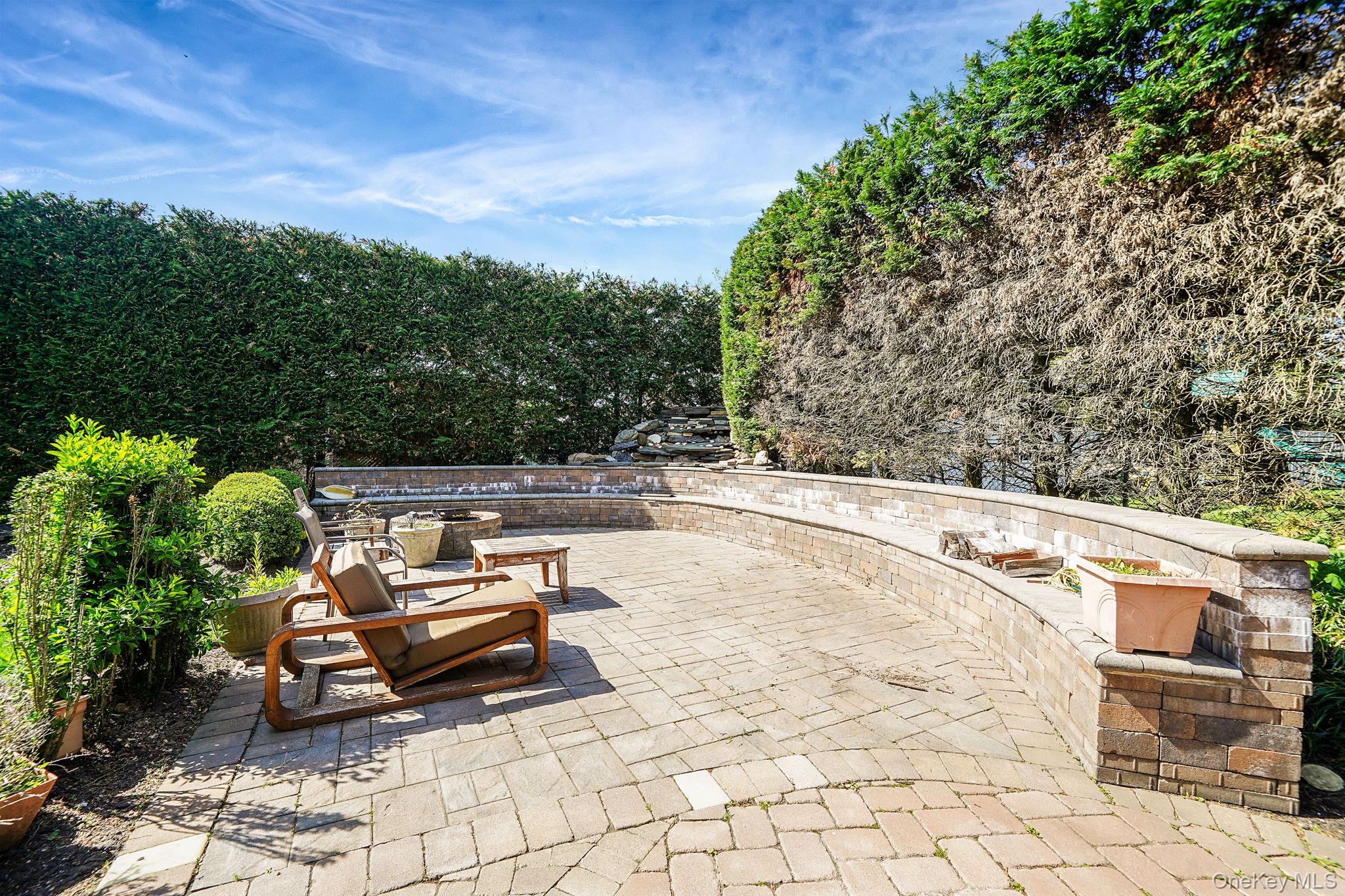 1072 Hicksville Road – For Rent photo 20