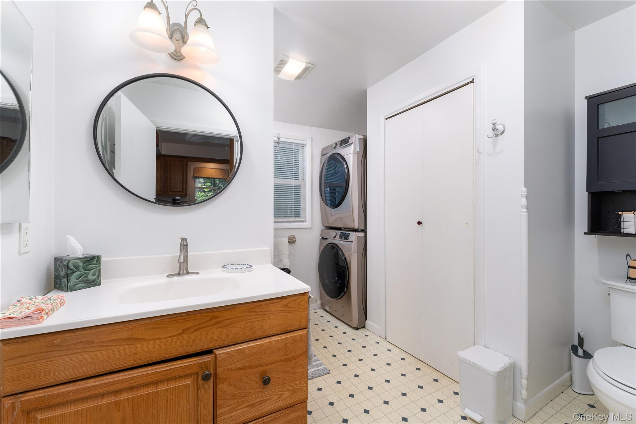 141 W Neck Road – For Sale photo 17