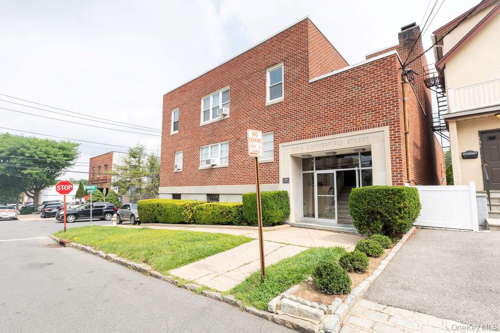 157 Summerfield Street – For Rent