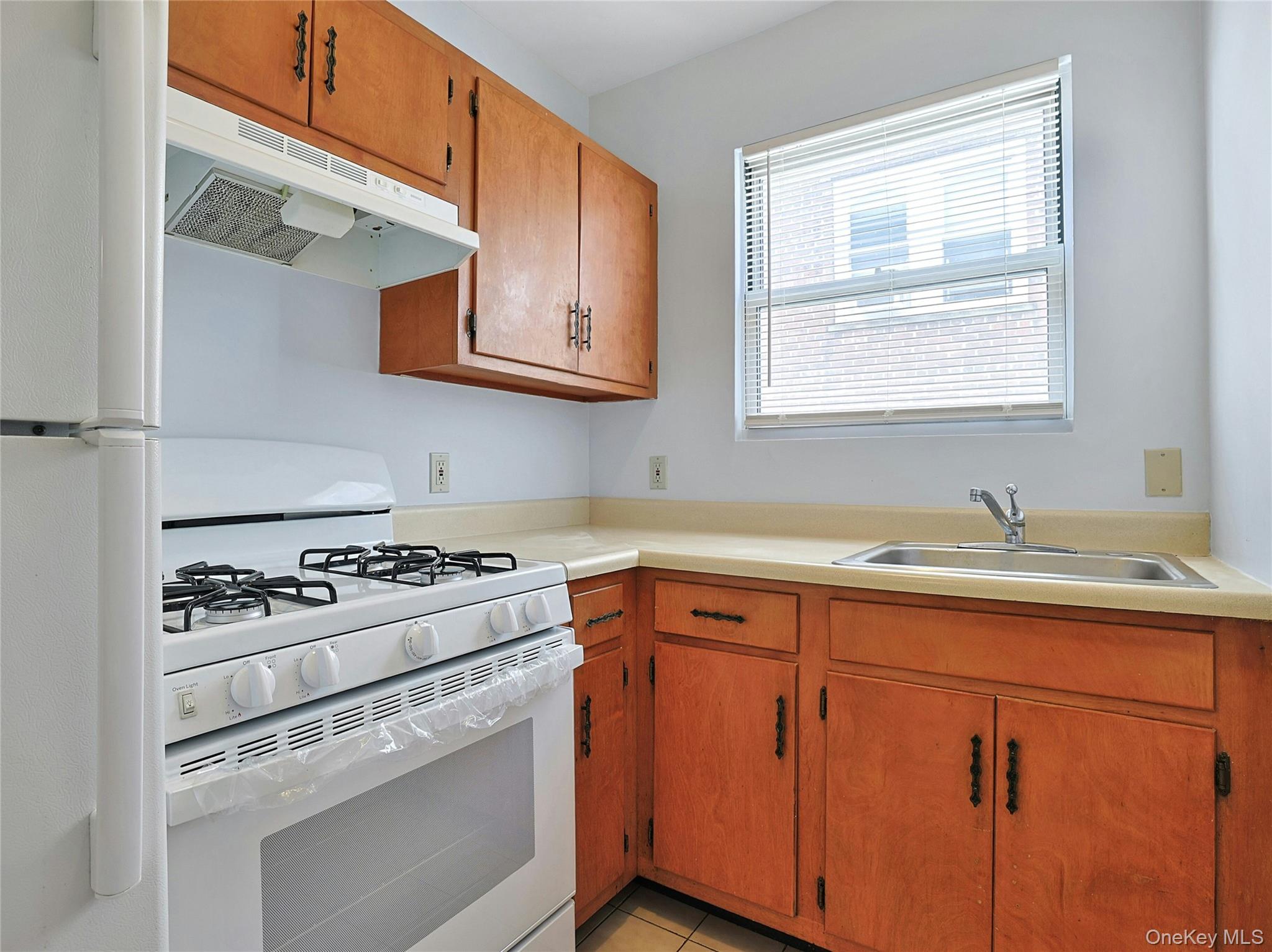 15 Quinby Avenue, Unit 1E