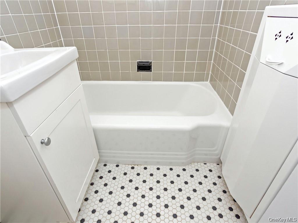 15 Quinby Avenue, Unit 1E photo 13