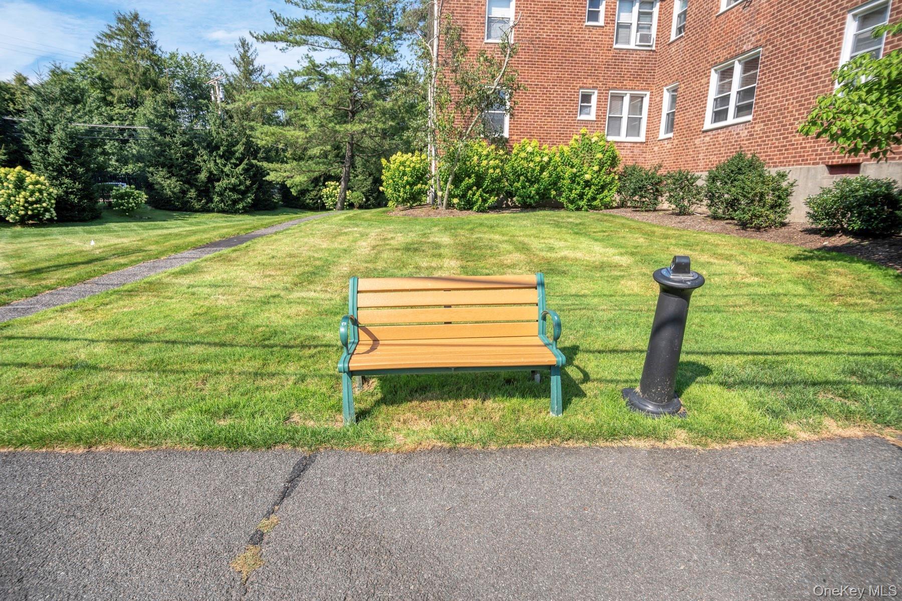15 Bryant Crescent, Unit 2F photo 24